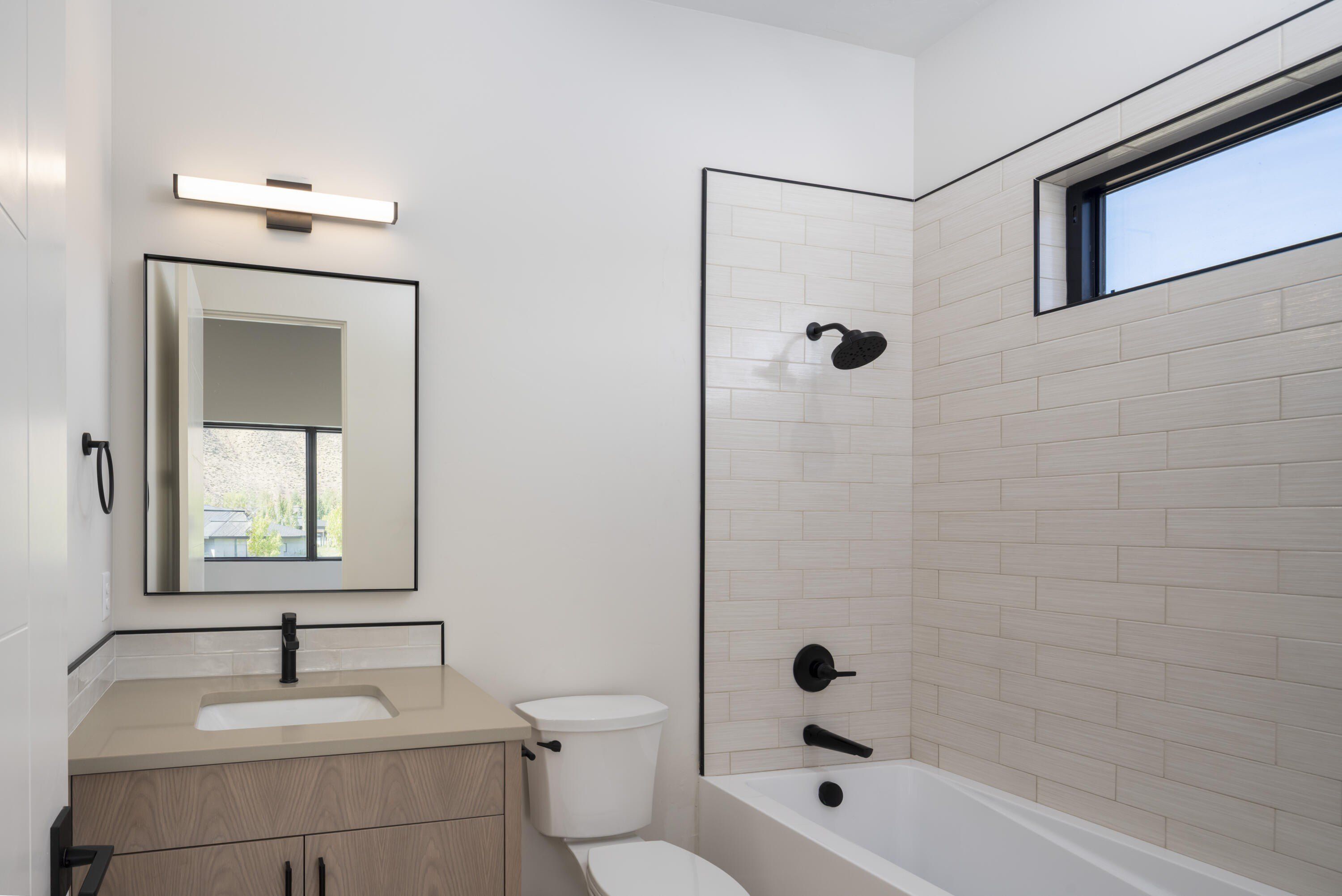 10 Streamside Dr. Hailey, ID 83333