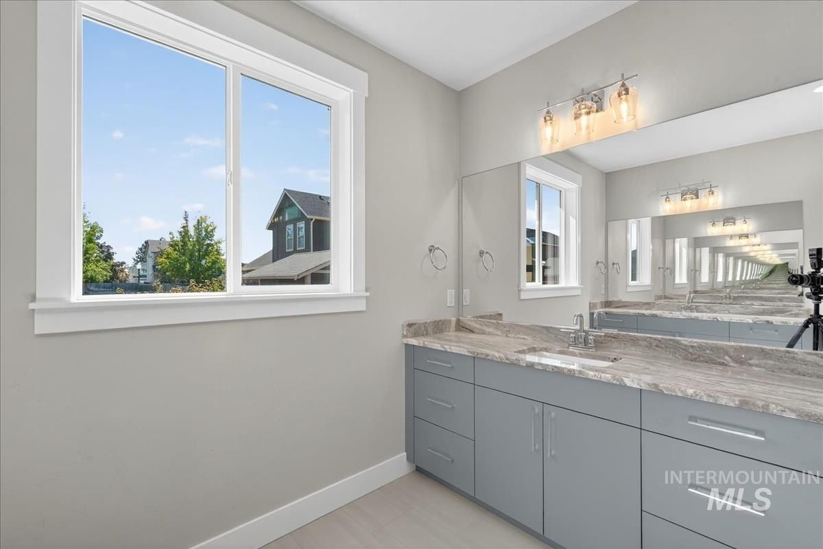 461 Hidden Mill Ct. Middleton, ID 83644