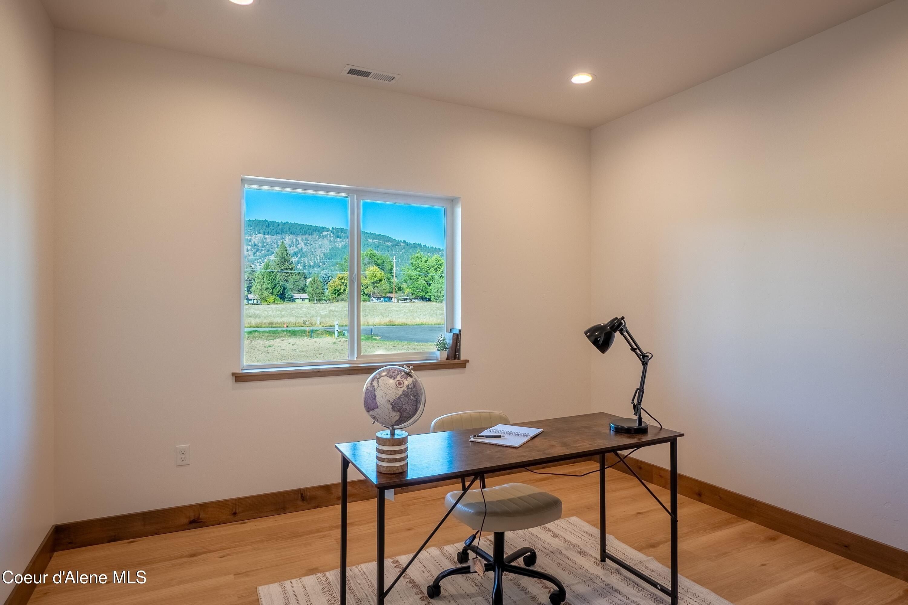 114 Airstrip Rd. Moyie Springs, ID 83845