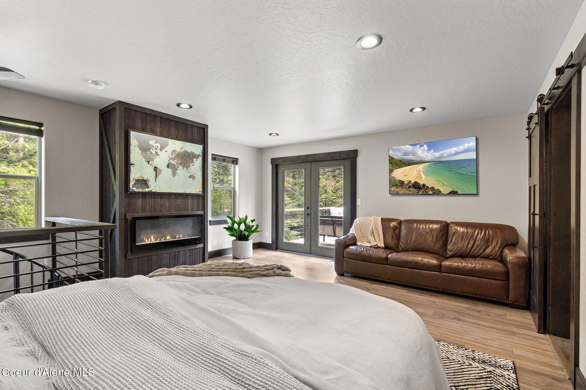 12704 N Lakewood Dr. Hayden, ID 83835