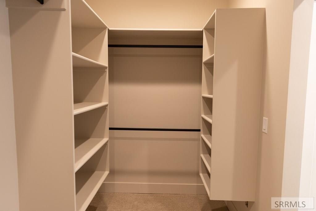 423 Camas Street. Sugar City, ID 83448