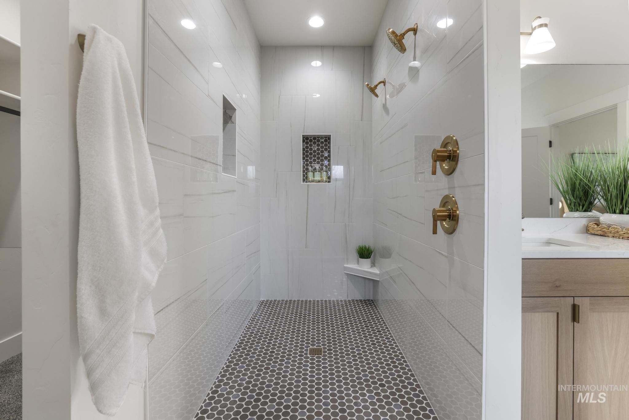 561 Canyon Mist Dr. Twin Falls, ID 83301