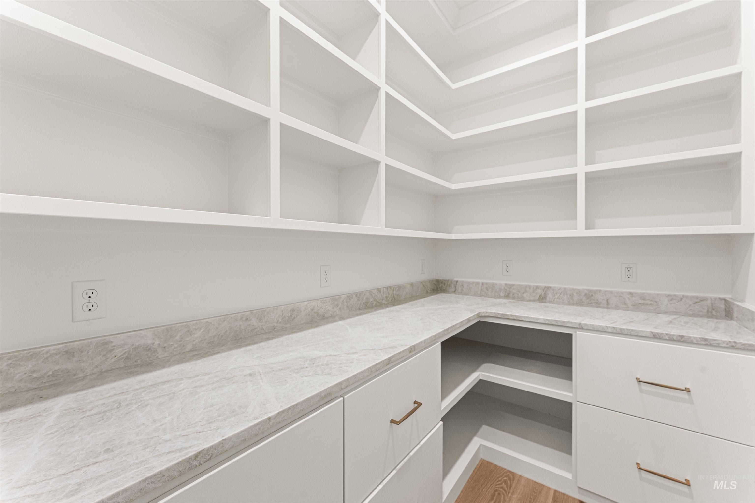 6400 N High Valley Way. Eagle, ID 83714