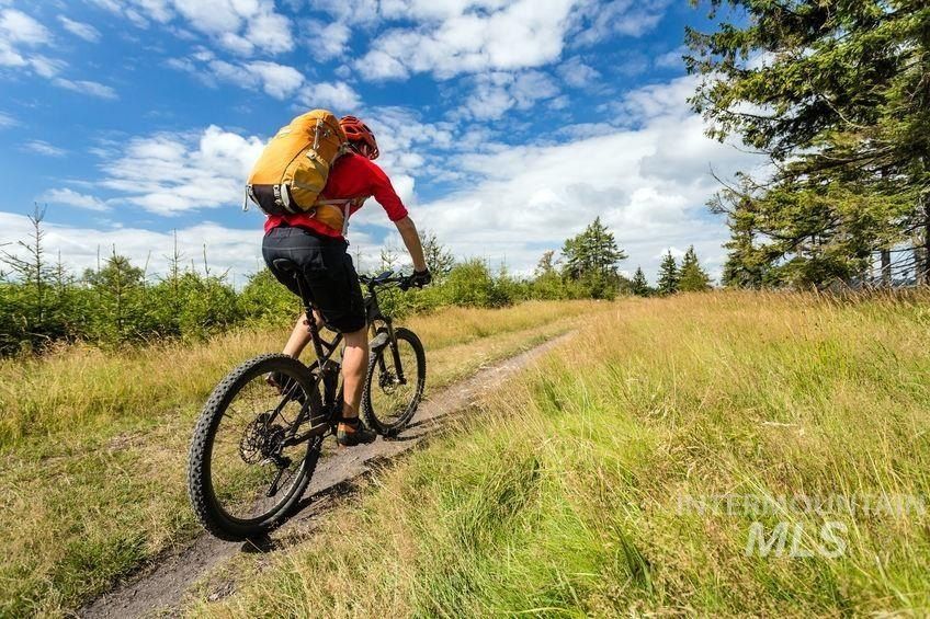 11385 N Elk Ridge Way. Boise, ID 83714