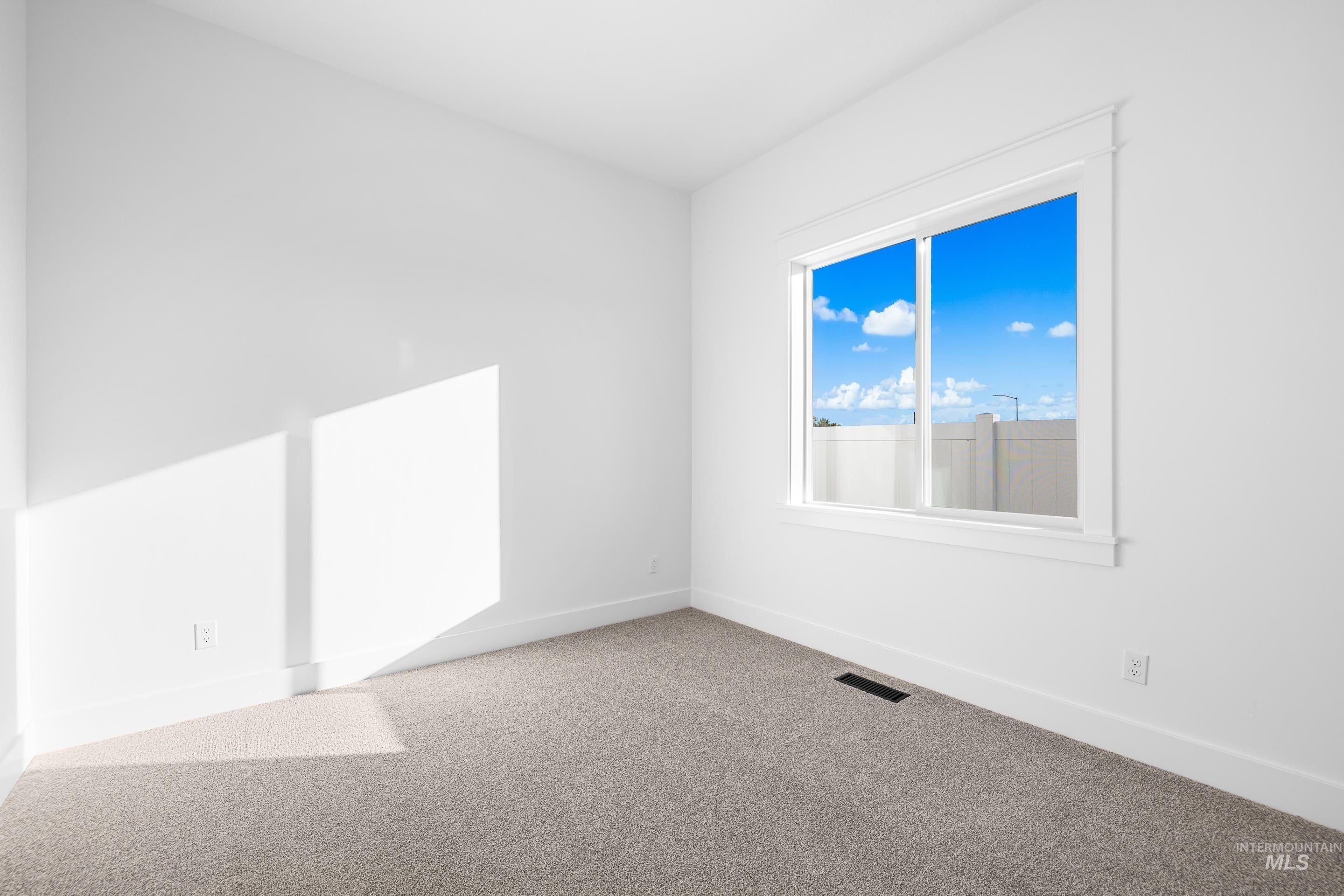 82 E Jarvis St. Meridian, ID 83642