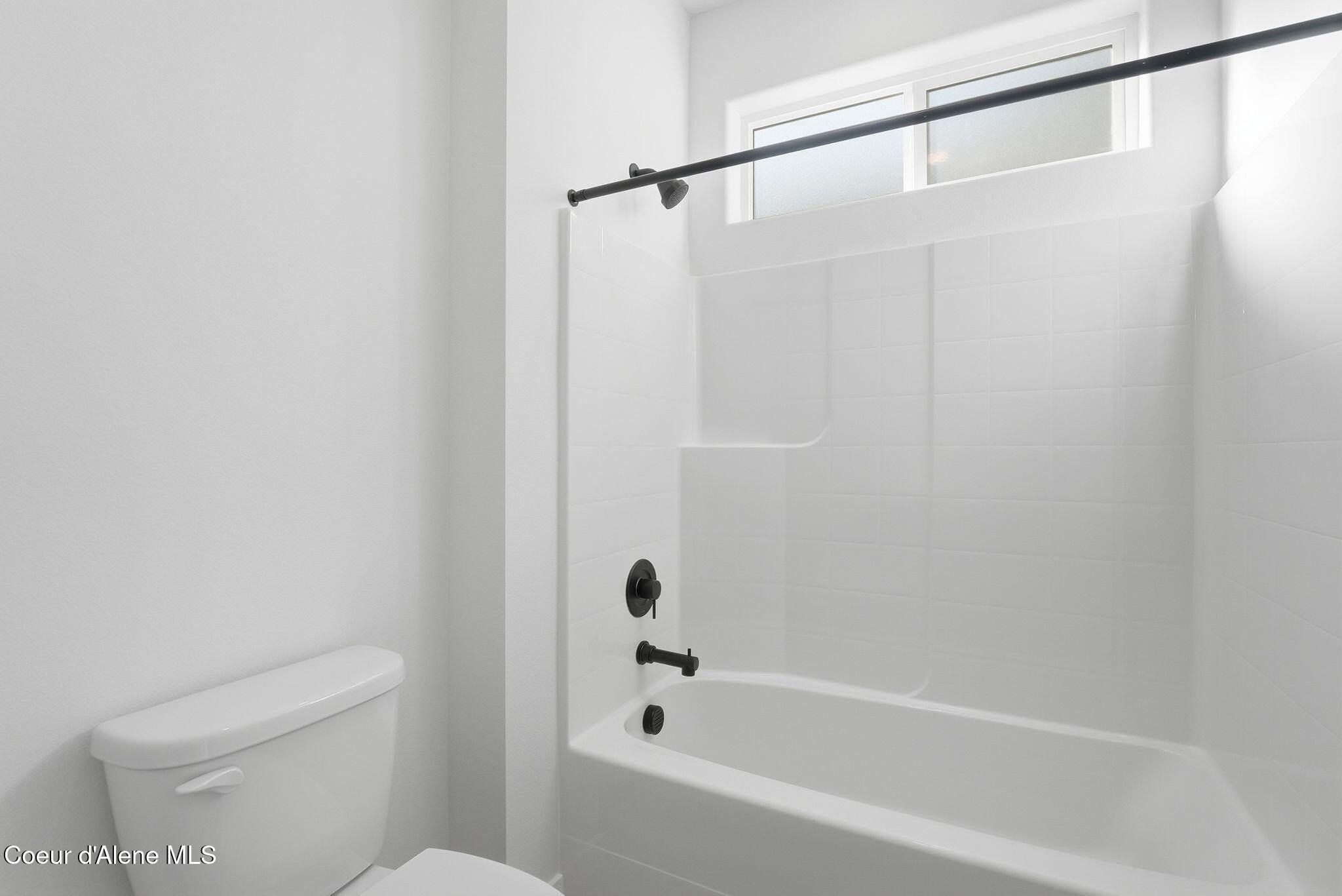 2693 W Victor Loop. Coeur D Alene, ID 83815