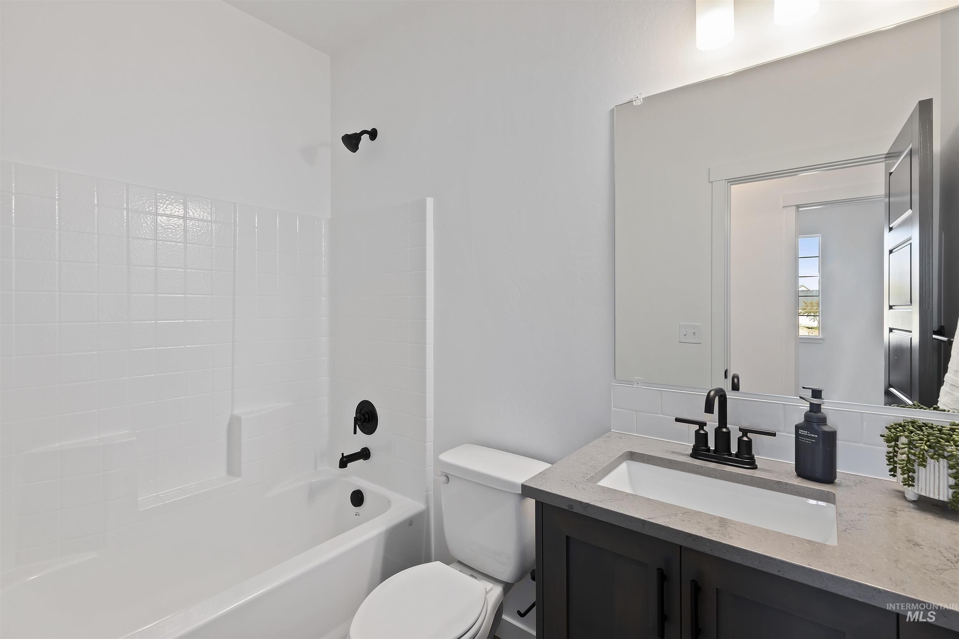 819 Waveland Avenue. Filer, ID 83328