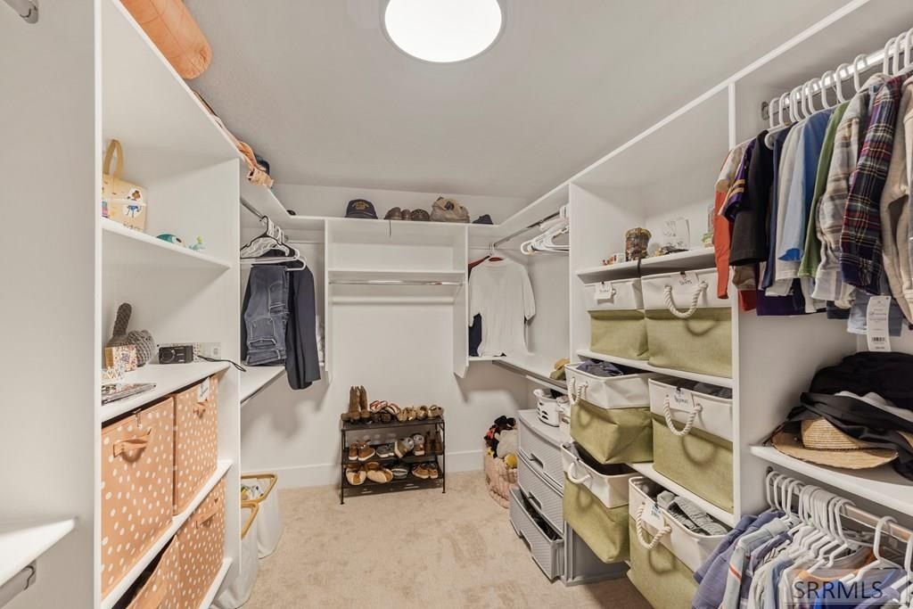 1575 N 845 E. Shelley, ID 83274