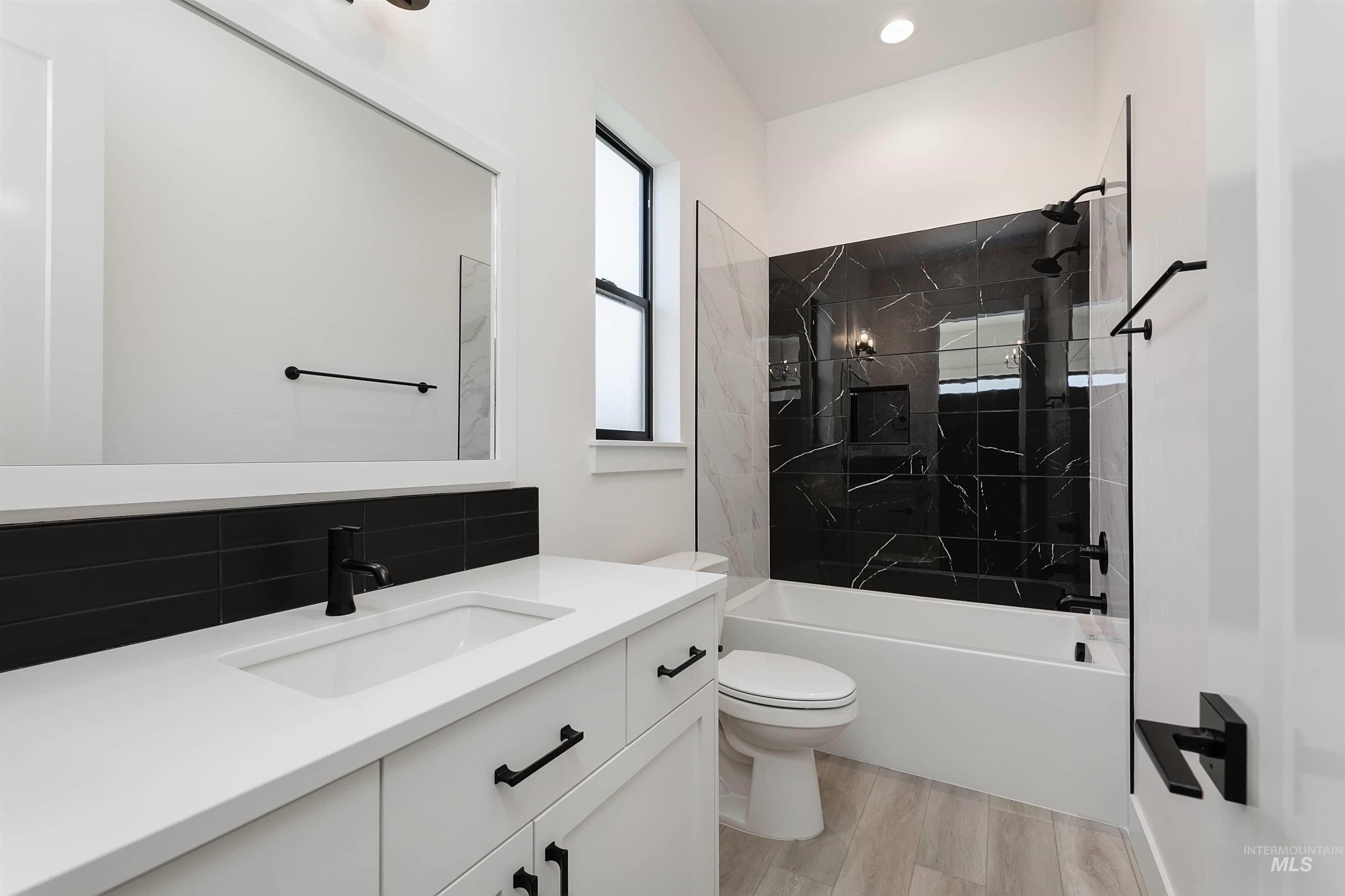 5564 W Polecat Dr. Eagle, ID 83616