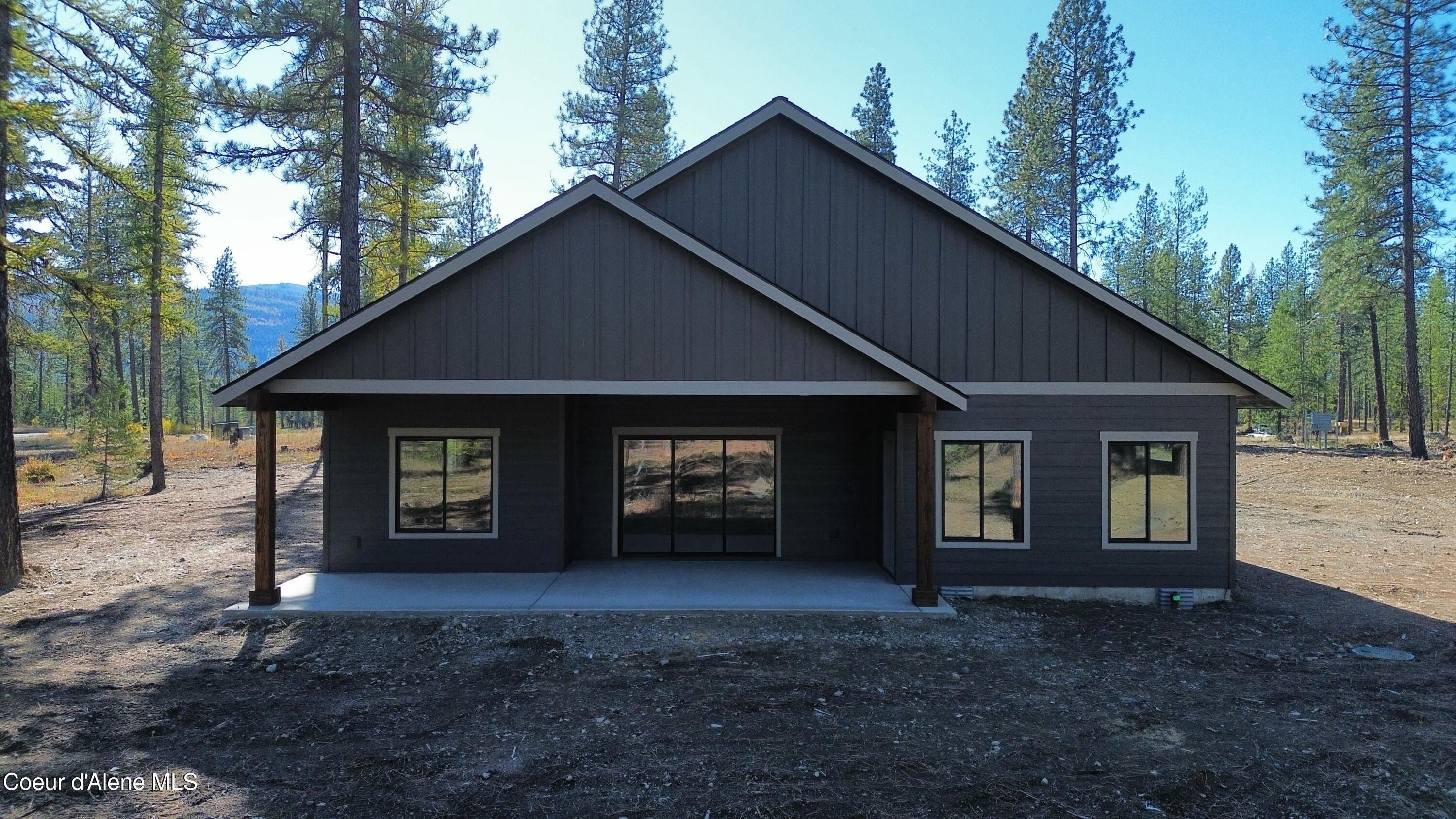 53 Wallace Ln. Blanchard, ID 83804