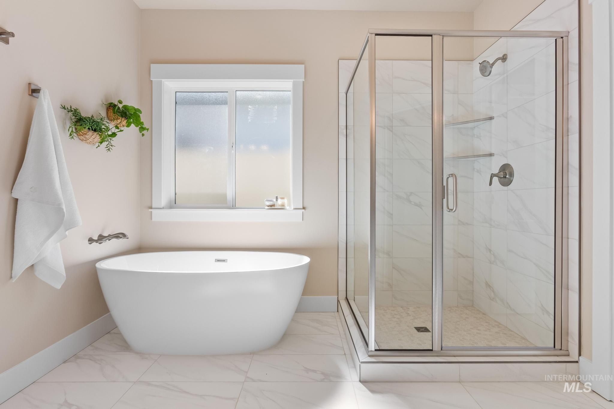 1737 E Grayson. Meridian, ID 83642