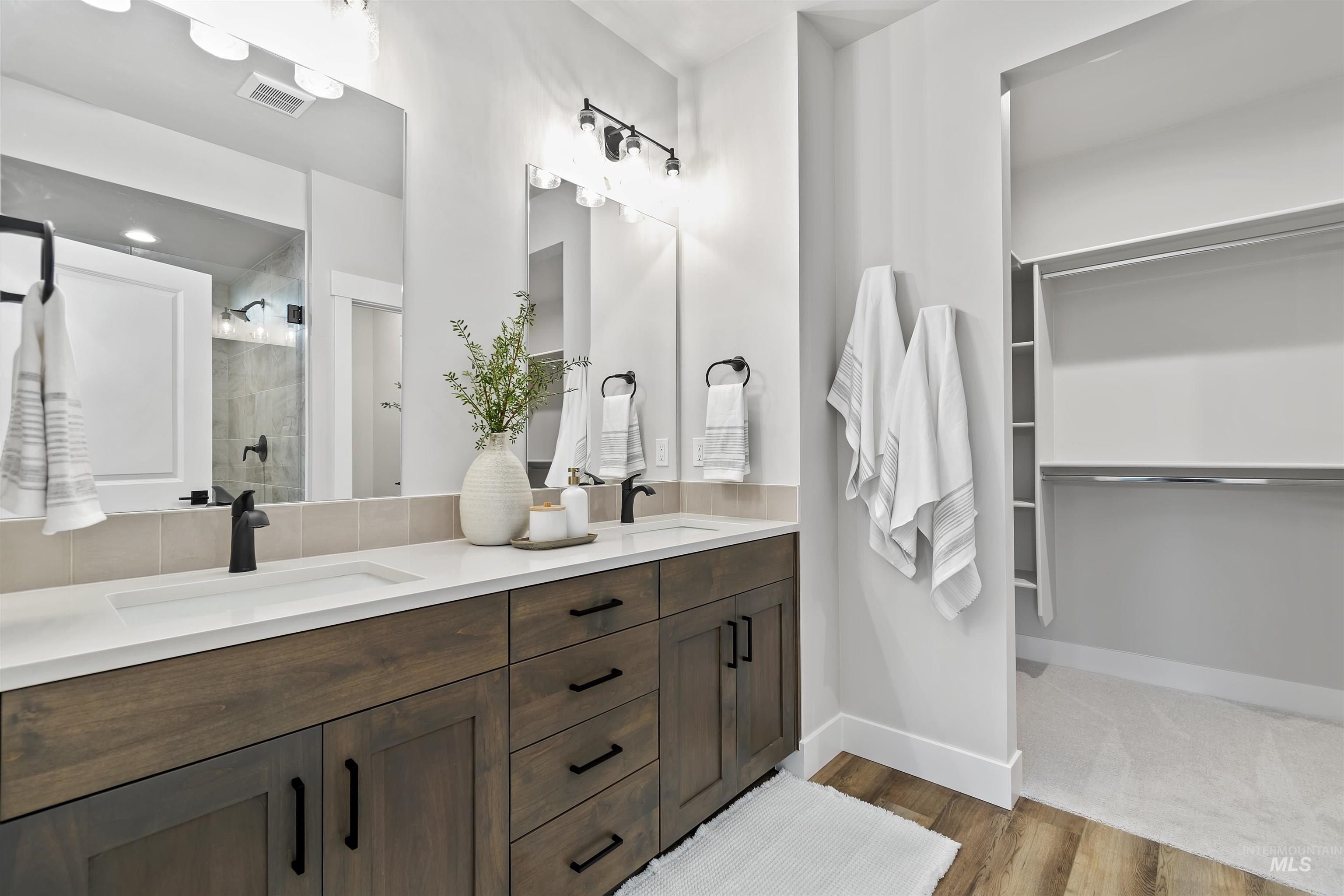 11260 W Tara Iti Ln. Meridian, ID 83646