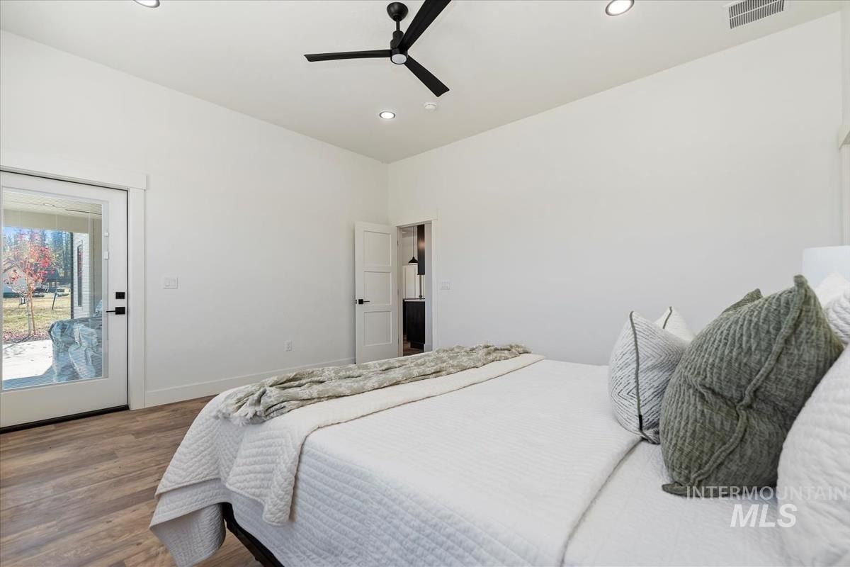 42 Singing Spring Way. Garden Valley, ID 83622