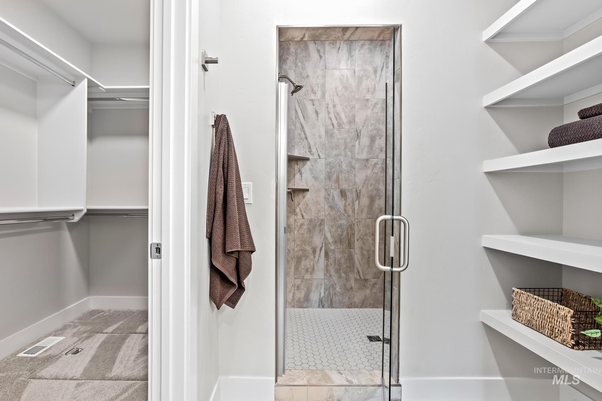 1753 E Grayson. Meridian, ID 83642