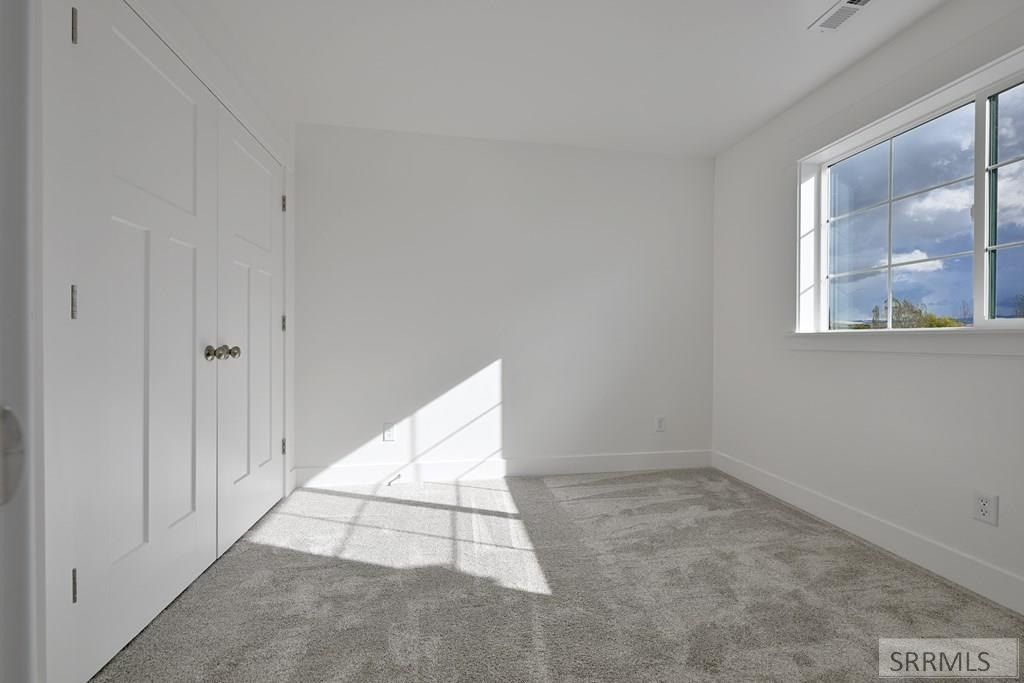 3041 Peacock Lane. Ammon, ID 83406