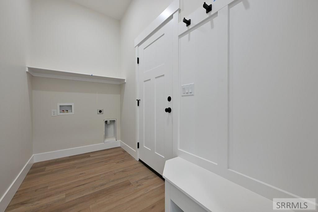 3078 Peacock Lane. Ammon, ID 83406