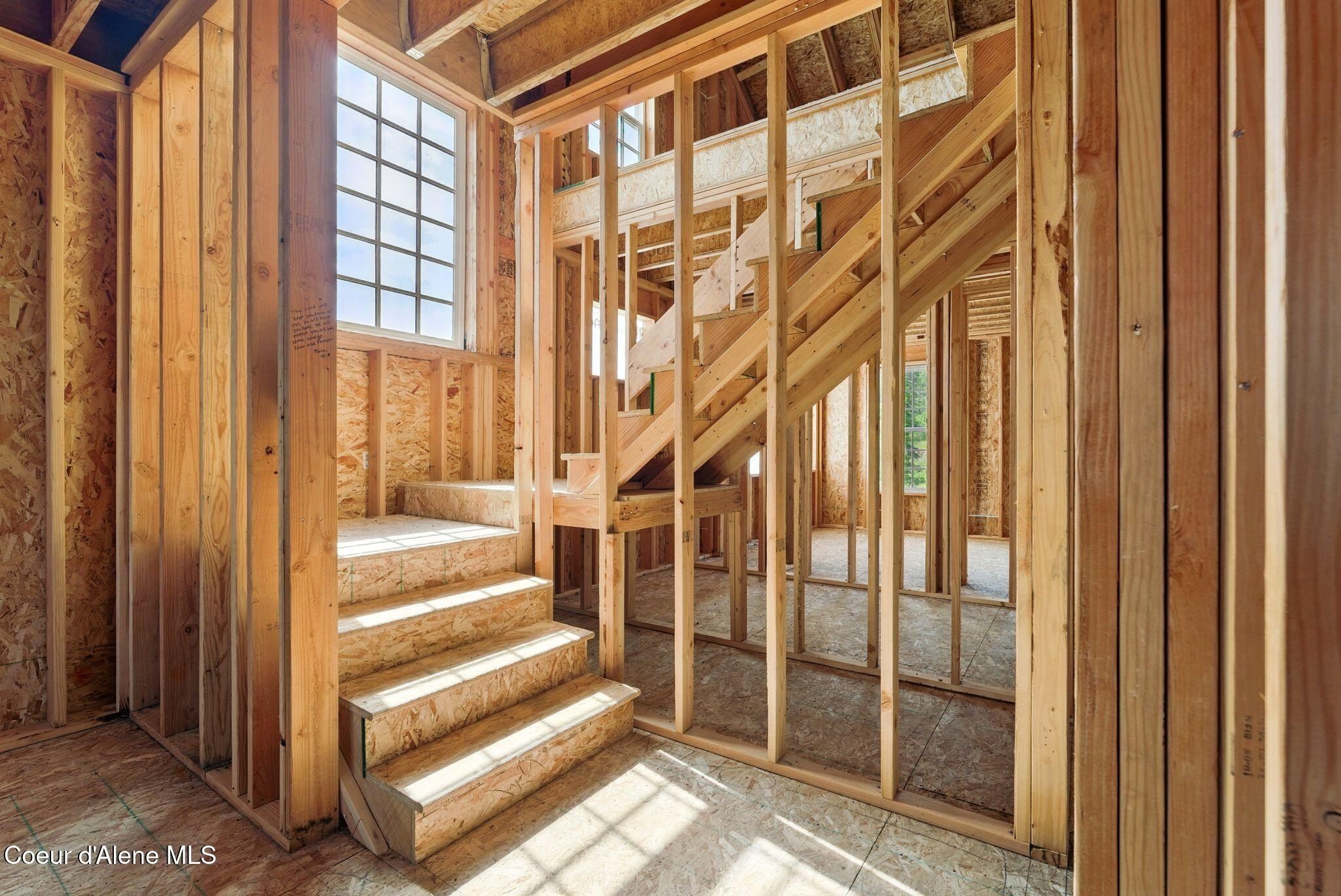 556 Vortex Way. Sagle, ID 83860