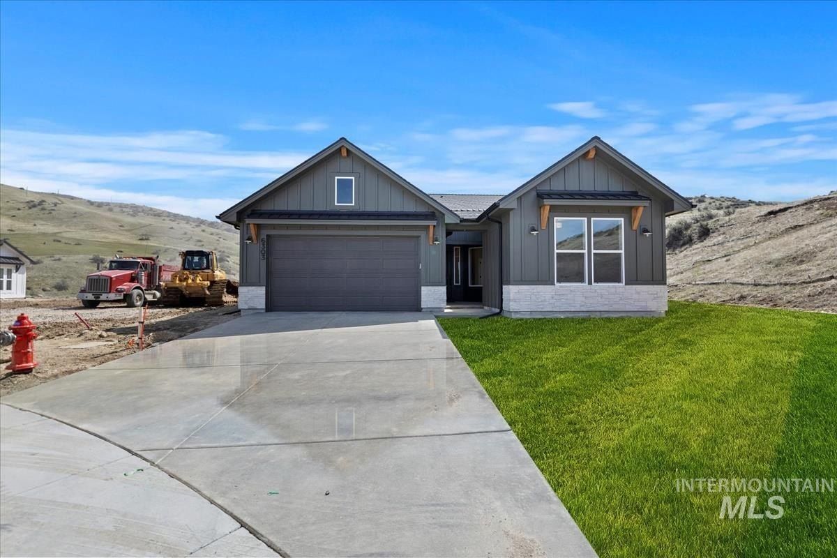 6610 N Good Dr. Horseshoe Bend, ID 83629