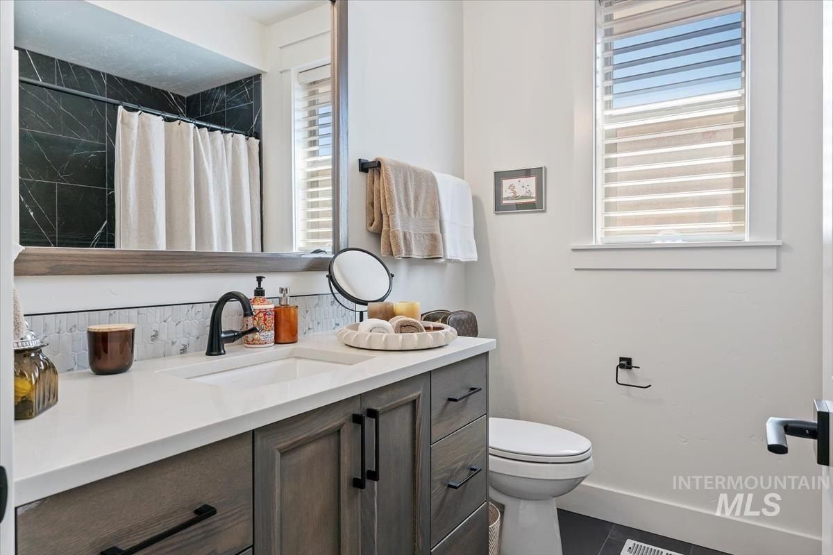 12013 W Zamalek Ct. Kuna, ID 83634