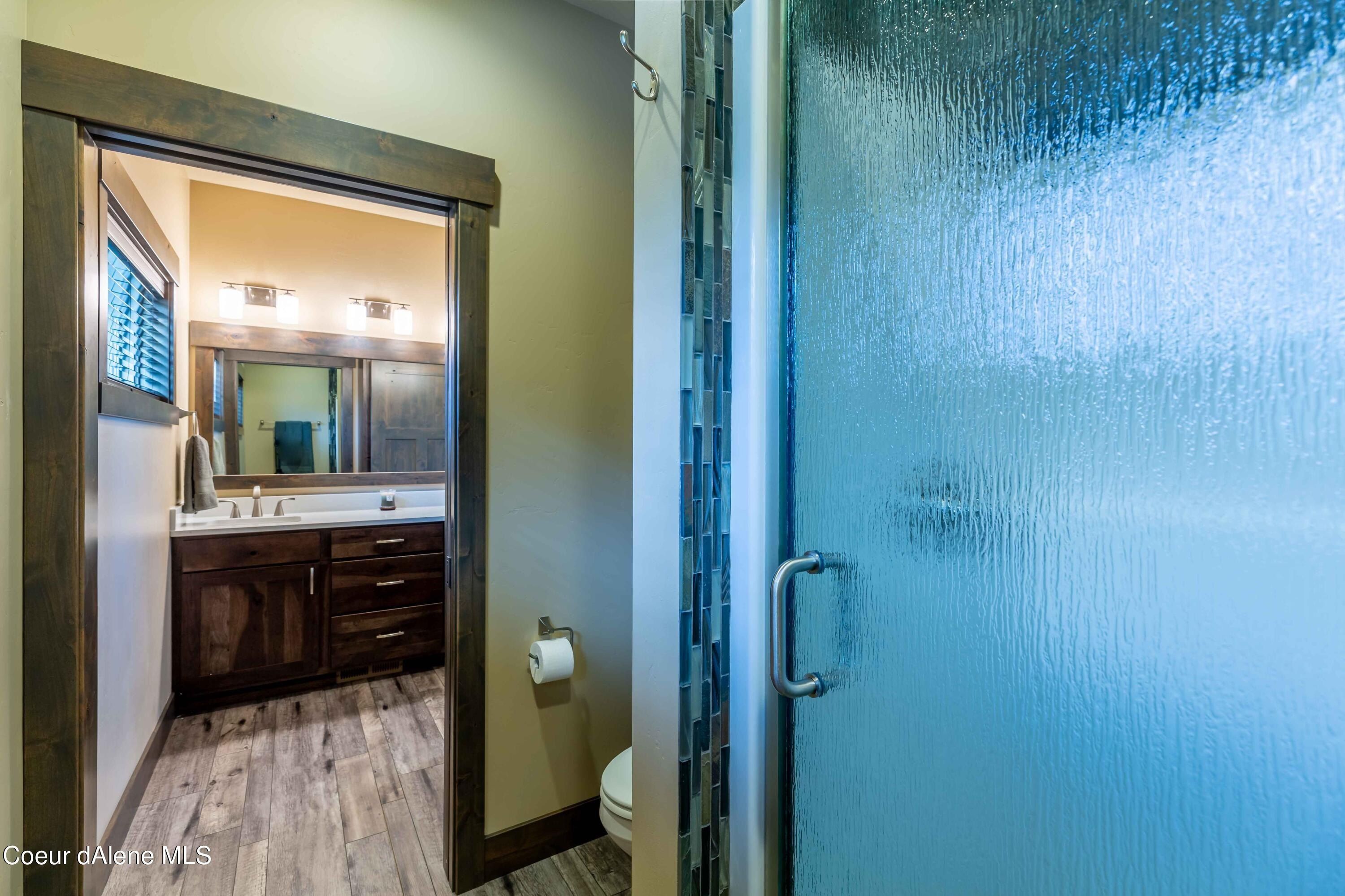 B2B6 Grandview Estates. Nordman, ID 83848