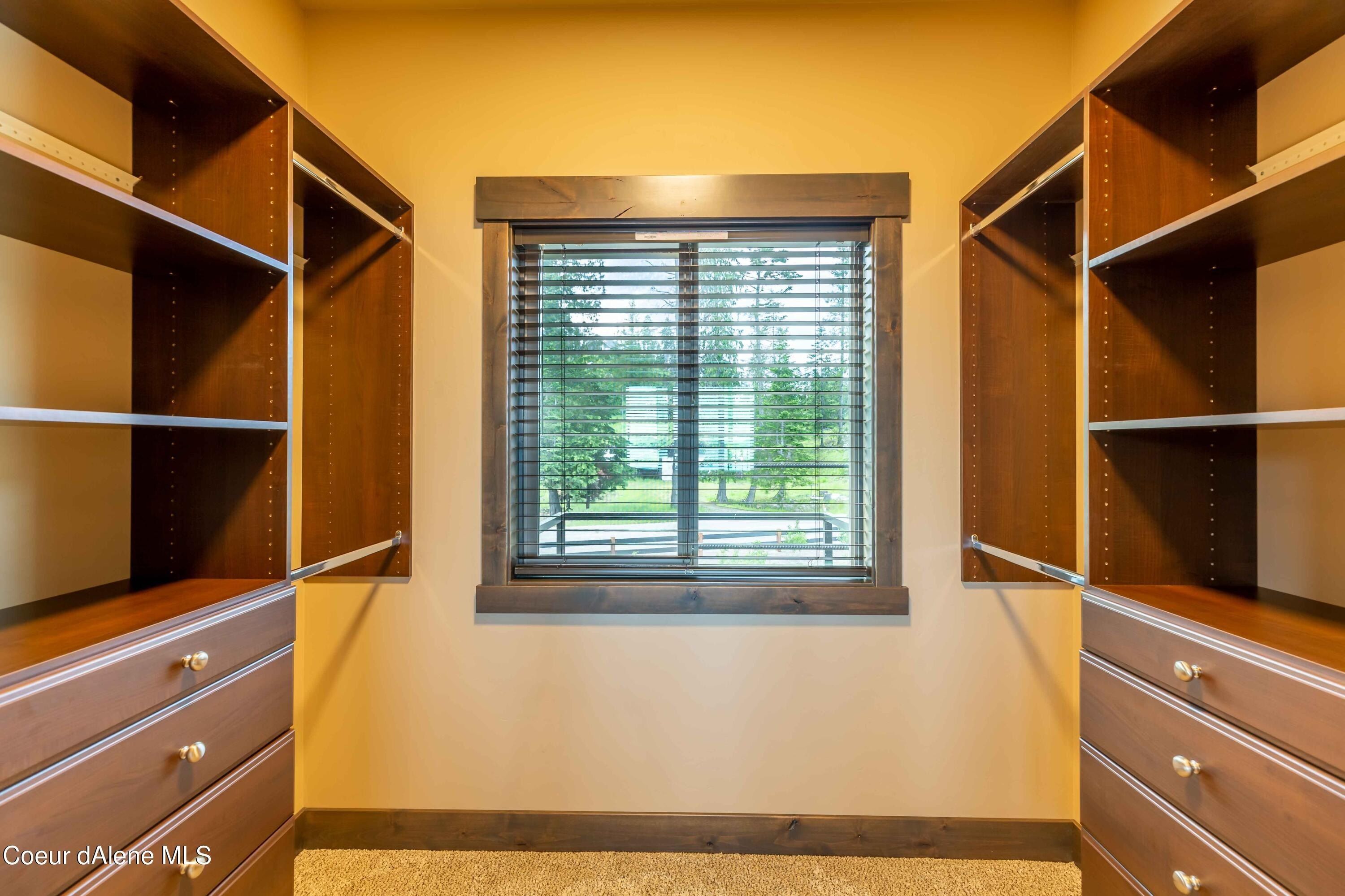 56 Palouse Dr B9. Nordman, ID 83848