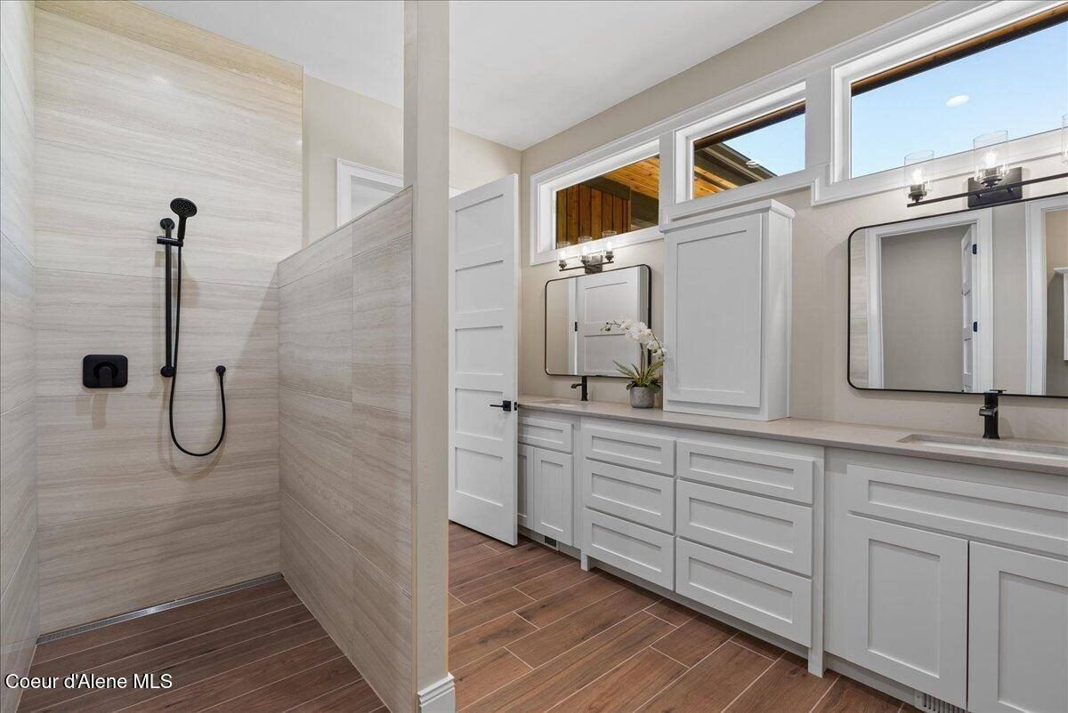 184 Willow Bay Rd. Priest River, ID 83856