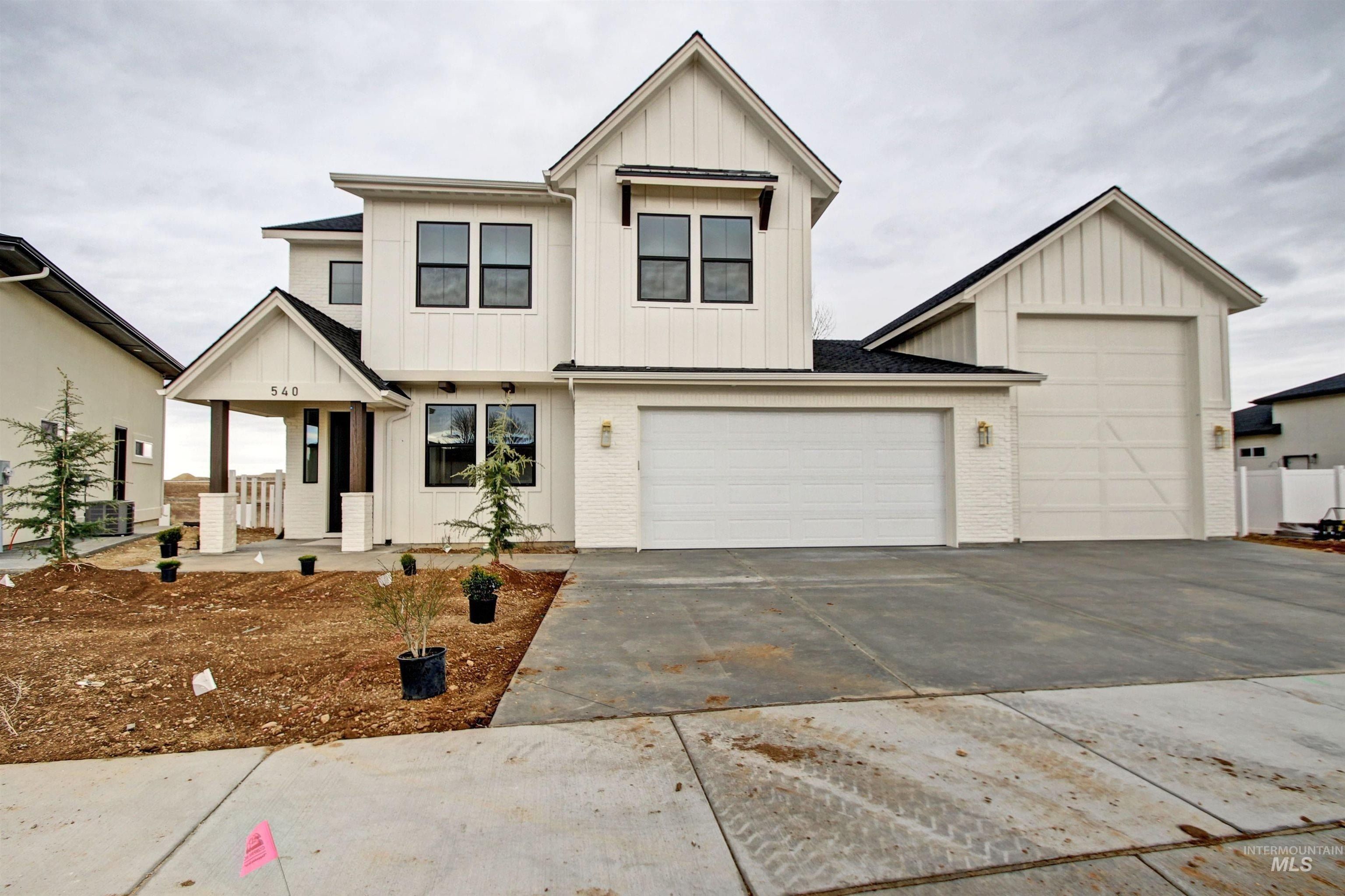 3366 W Golden Barrel St. Eagle, ID 83616