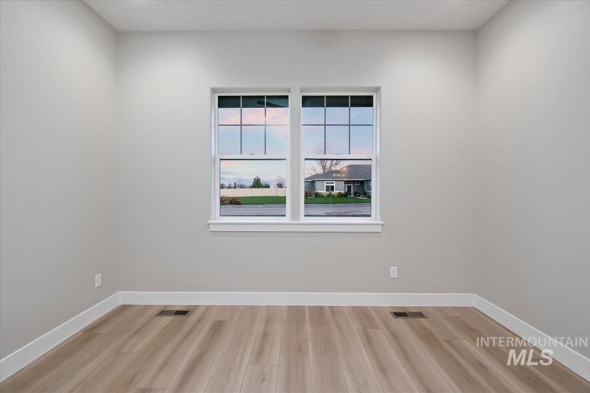 24799 Sienna Glenn St. Middleton, ID 83644