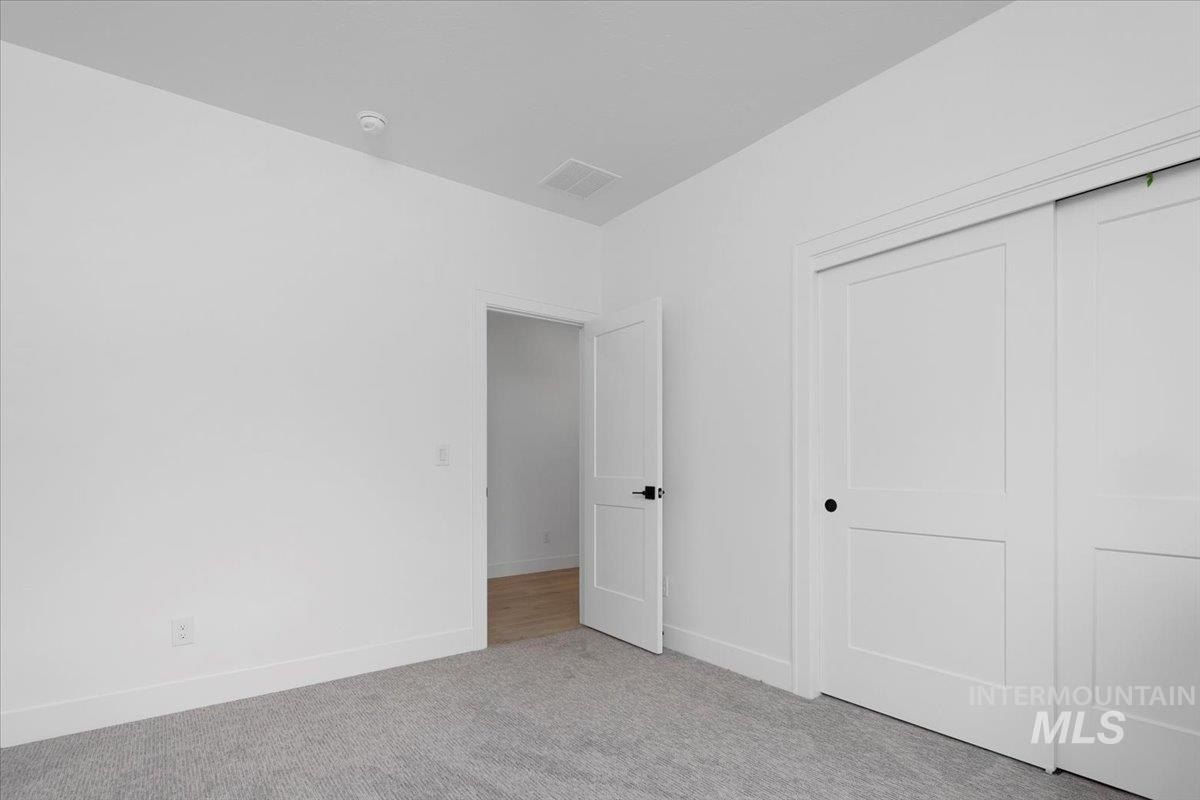 9824 Virginia City. Star, ID 83669