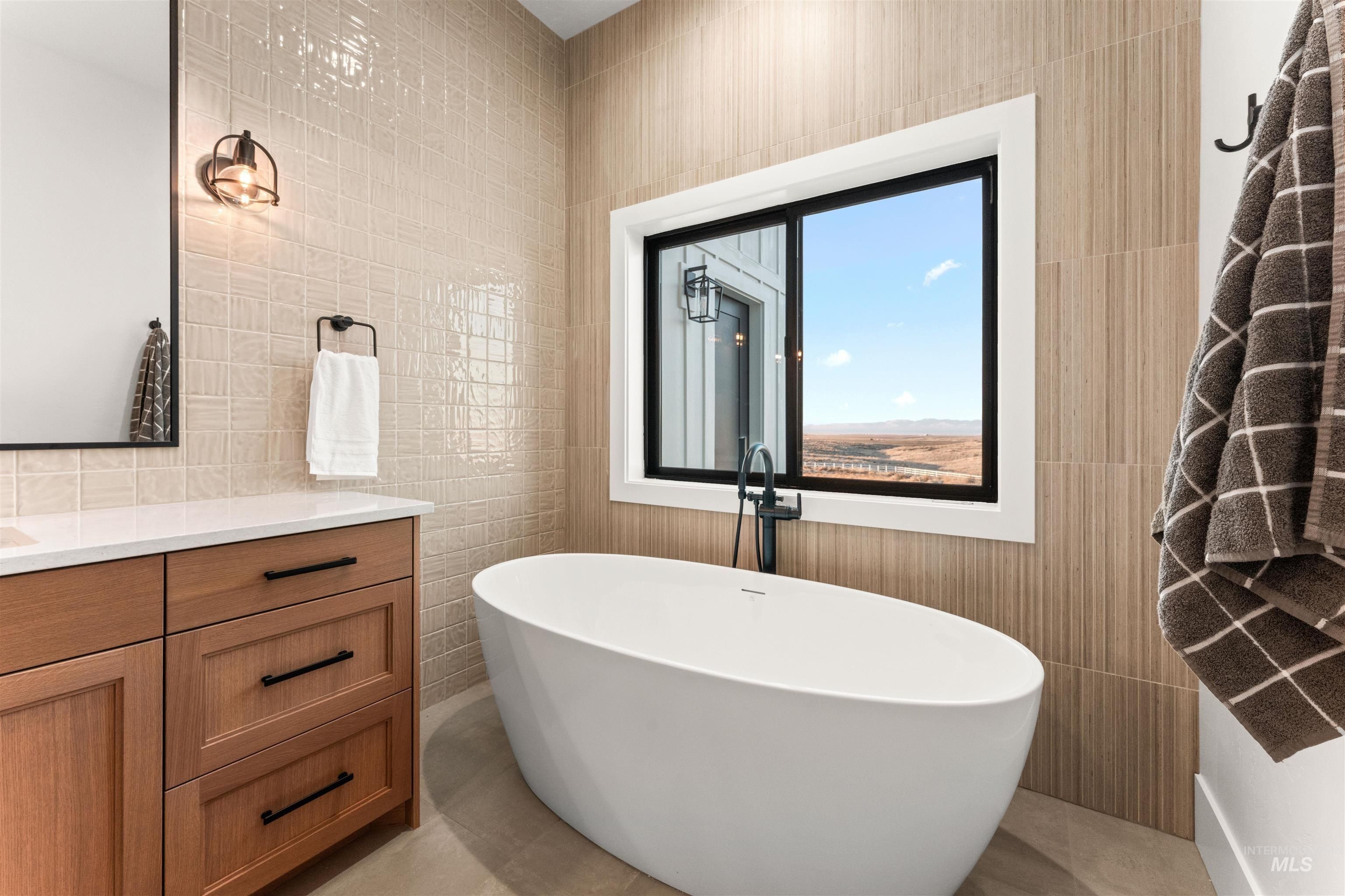 225 E Cheatgrass Ct. Boise, ID 83716