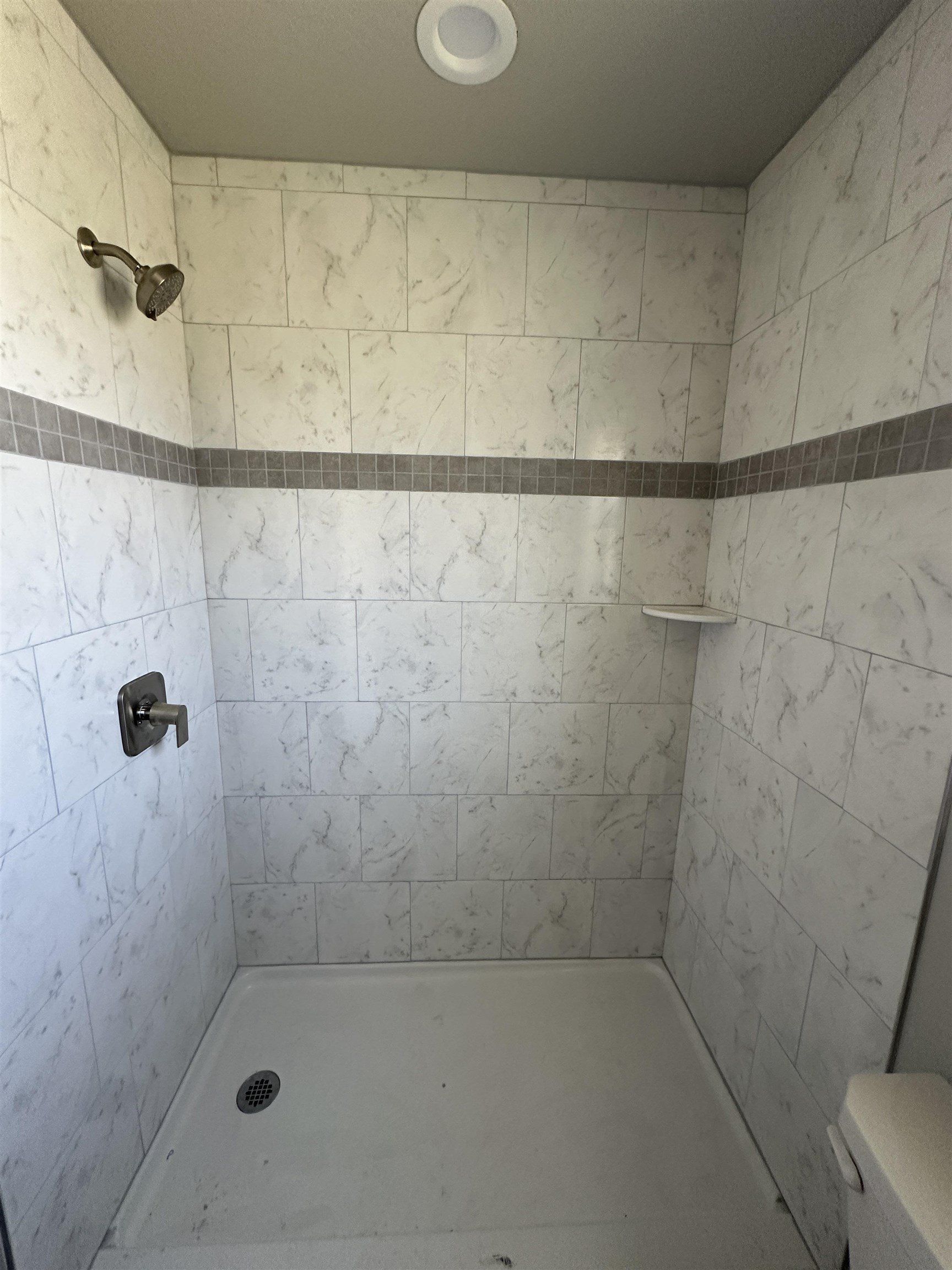 6193 Arapahoe. Pocatello, ID 83204