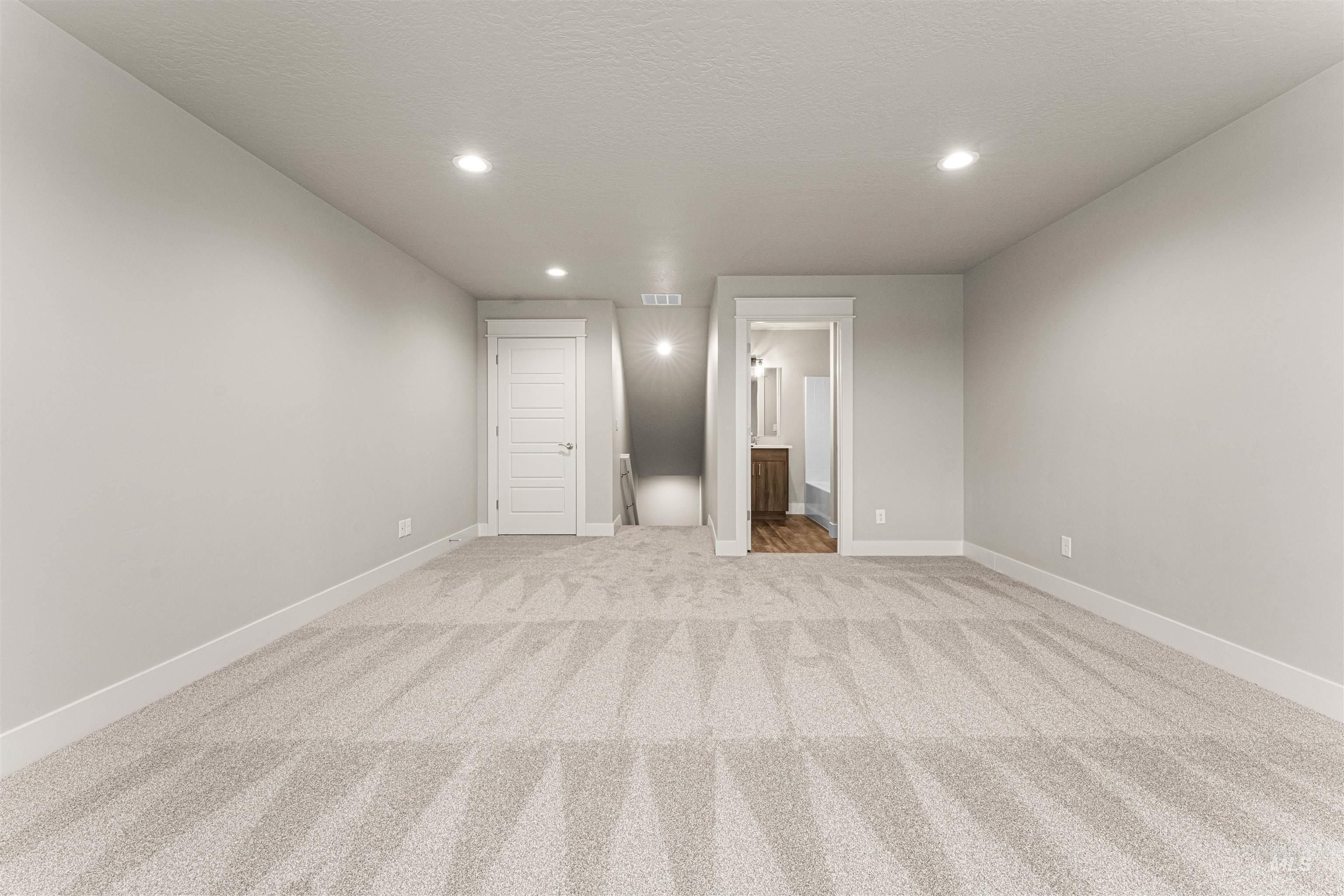 83 S Daybreak Ave. Nampa, ID 83687