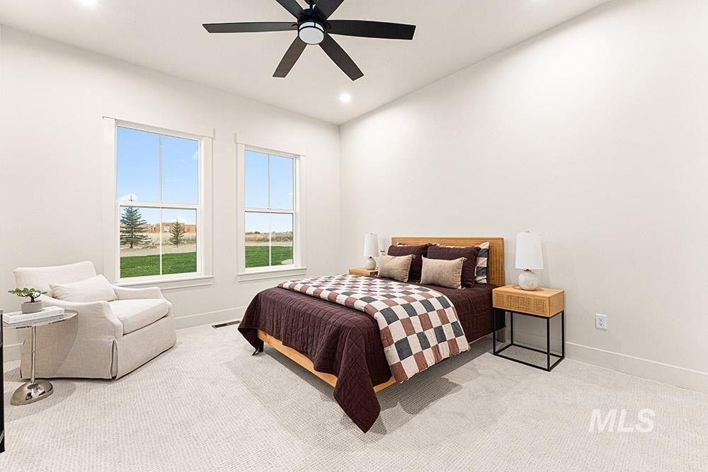 7786 Minam Dr. Middleton, ID 83644