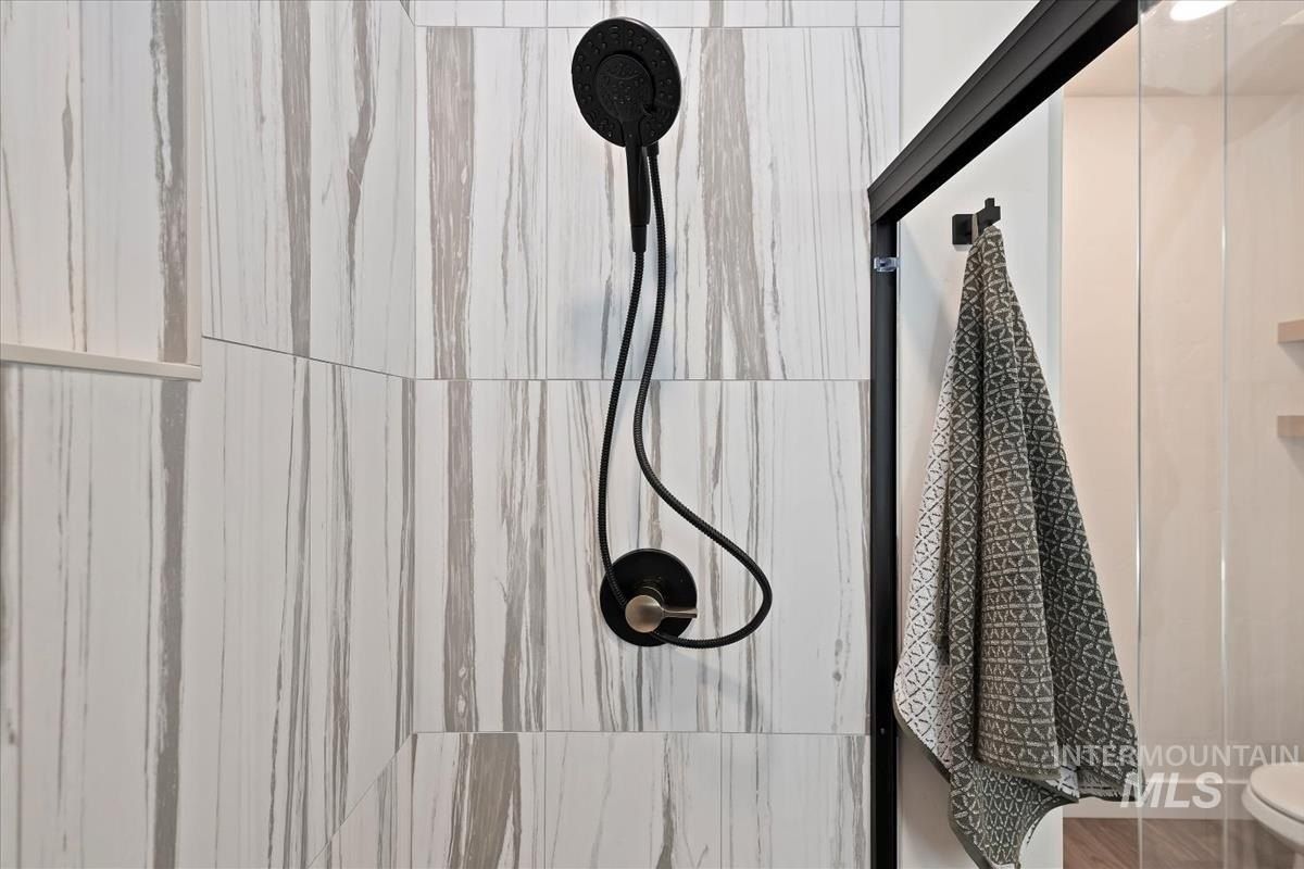 60 N Feather Reed Ave. Meridian, ID 83642