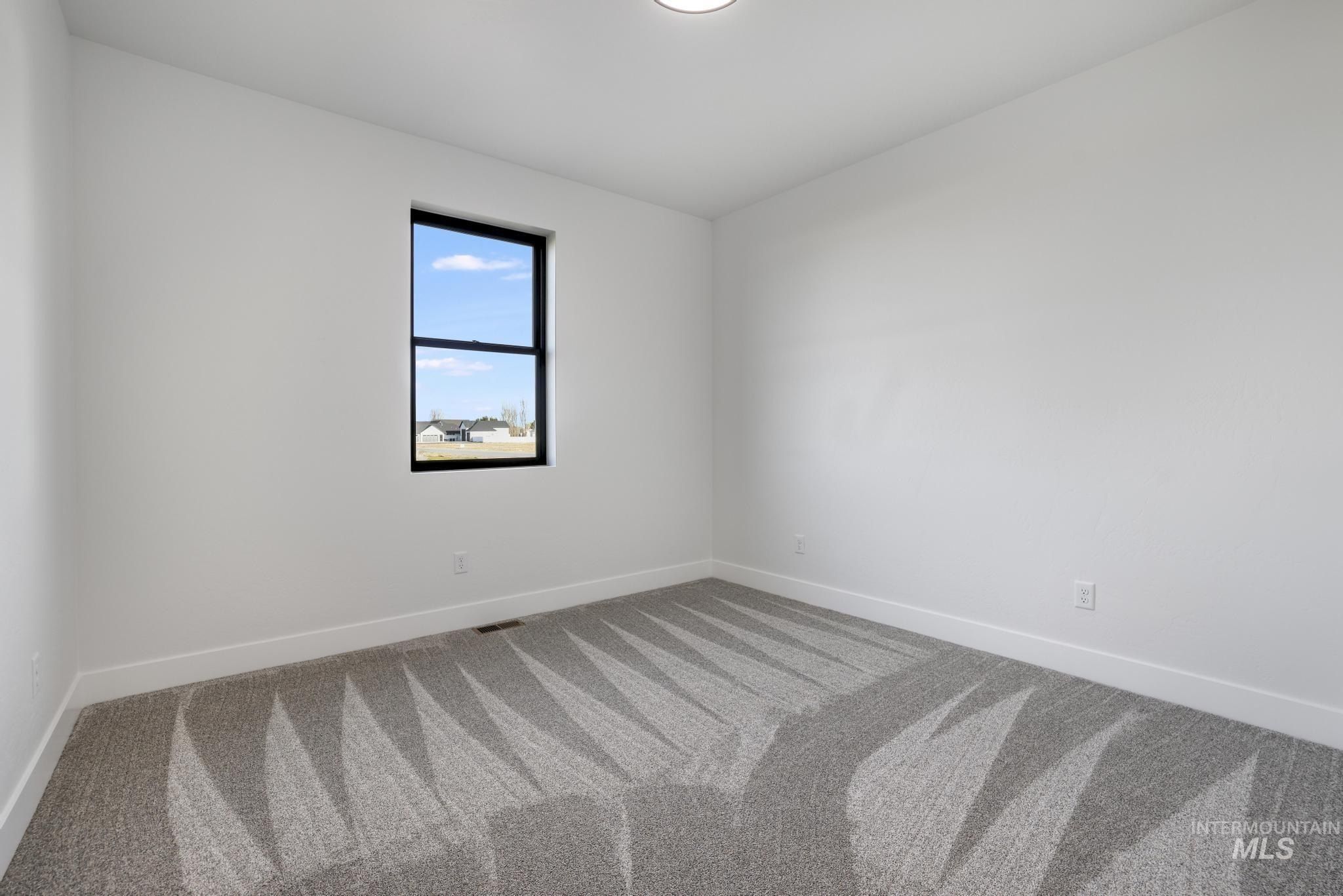 3859 N 3570 E. Kimberly, ID 83341