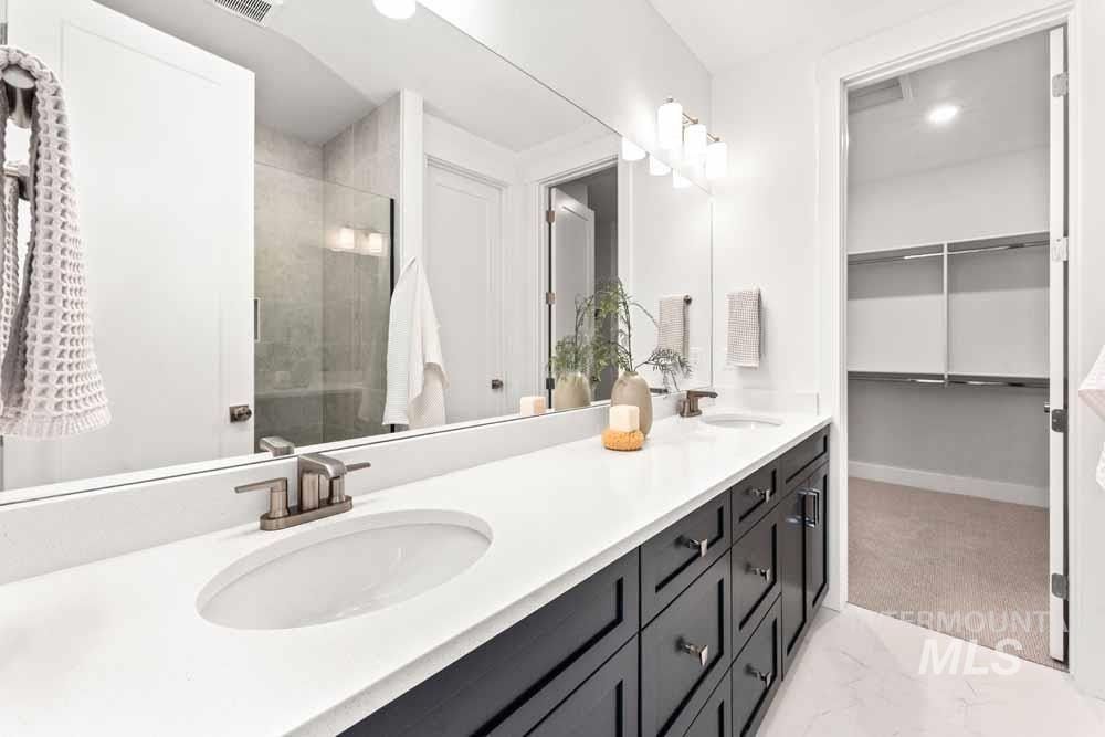 381 E Lombard Ln. Eagle, ID 83616