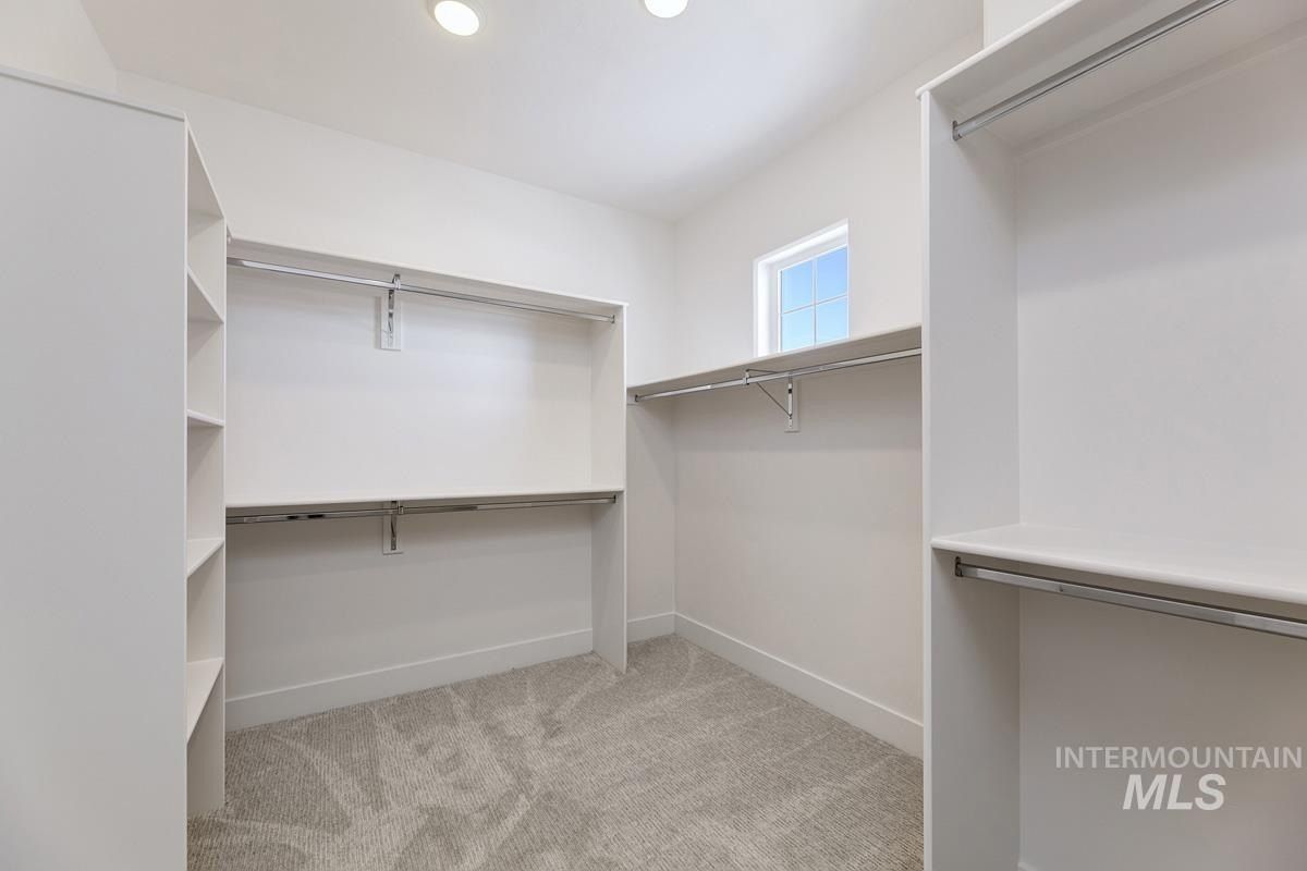 21913 Paint Ave. Star, ID 83669