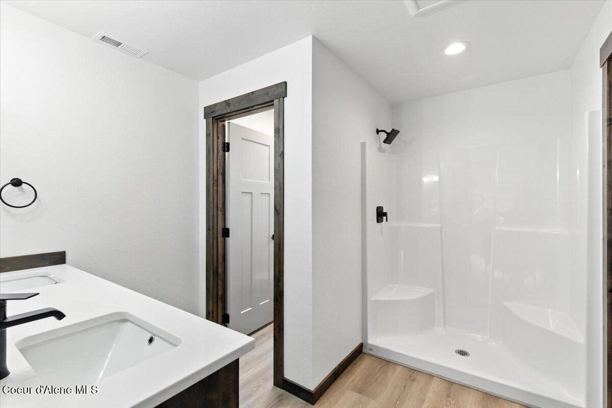 382 Solar Rd. Oldtown, ID 83822