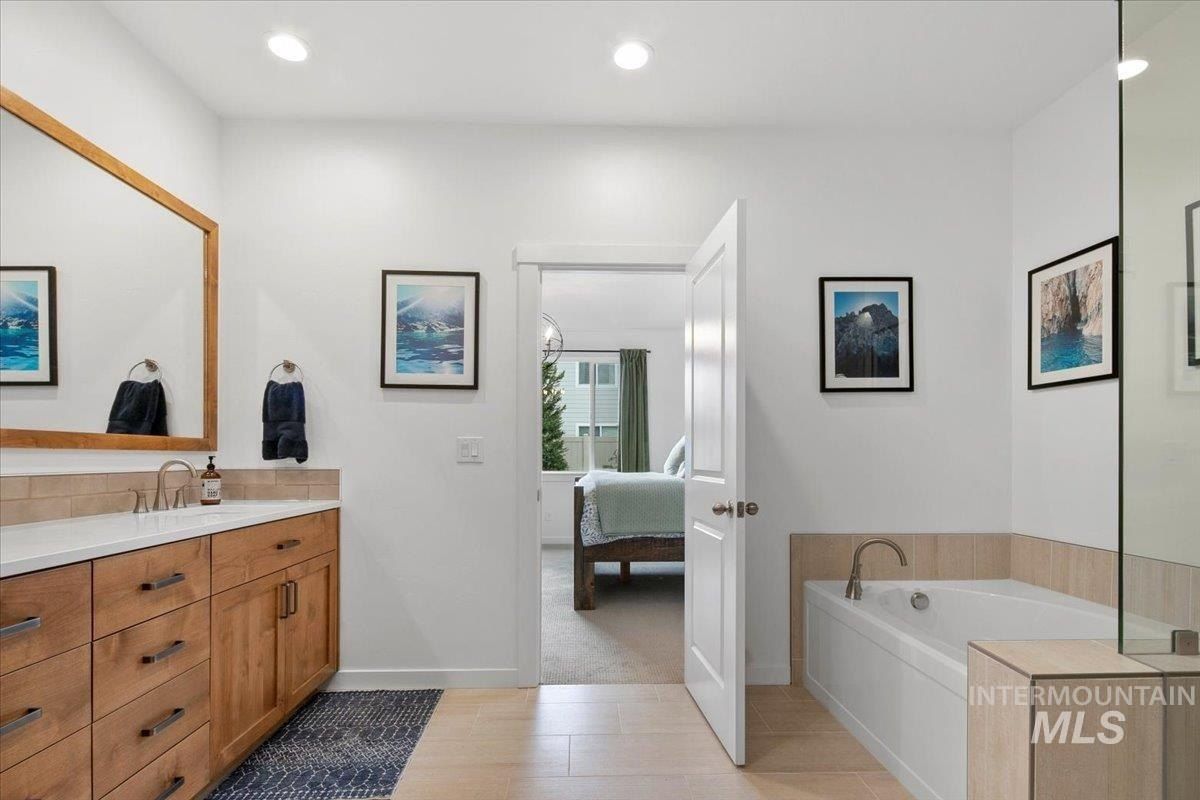 12601 W Wild Thistle Dr. Star, ID 83669