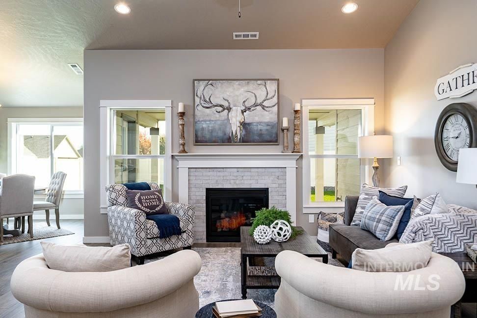 0000 N Lone Oak St. Middleton, ID 83644