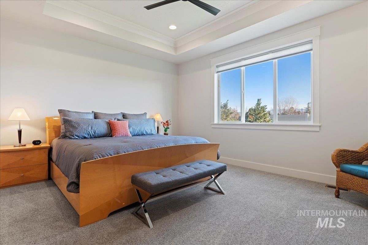 280 N Boulder Ridge Way. Eagle, ID 83616