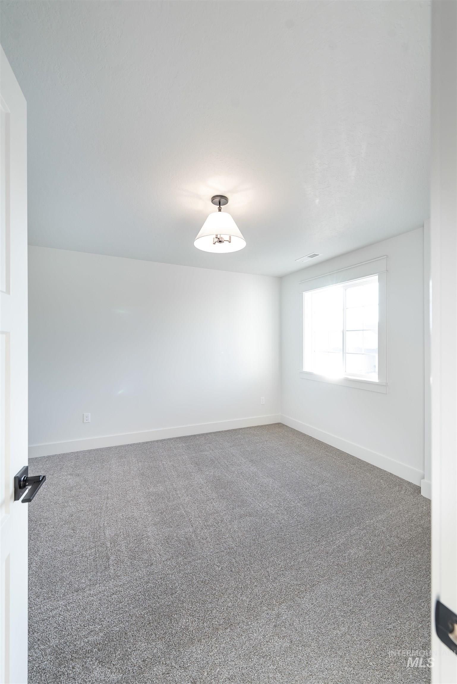 9426 S Egg Harbor. Kuna, ID 83634