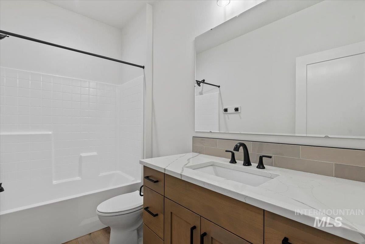 2390 S Hurd Ave. Nampa, ID 83686