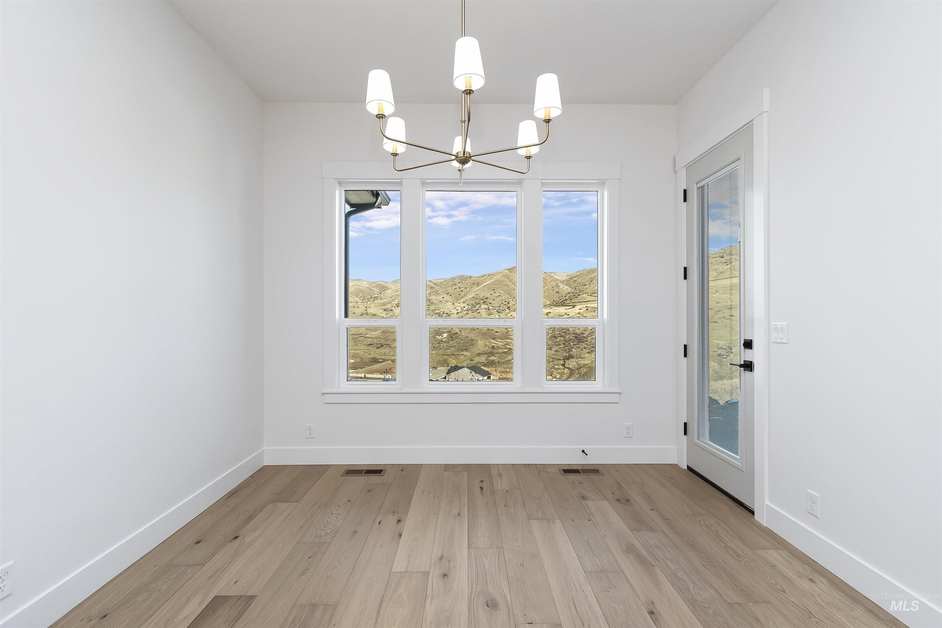 6402 E One Tree Place. Horseshoe Bend, ID 83629