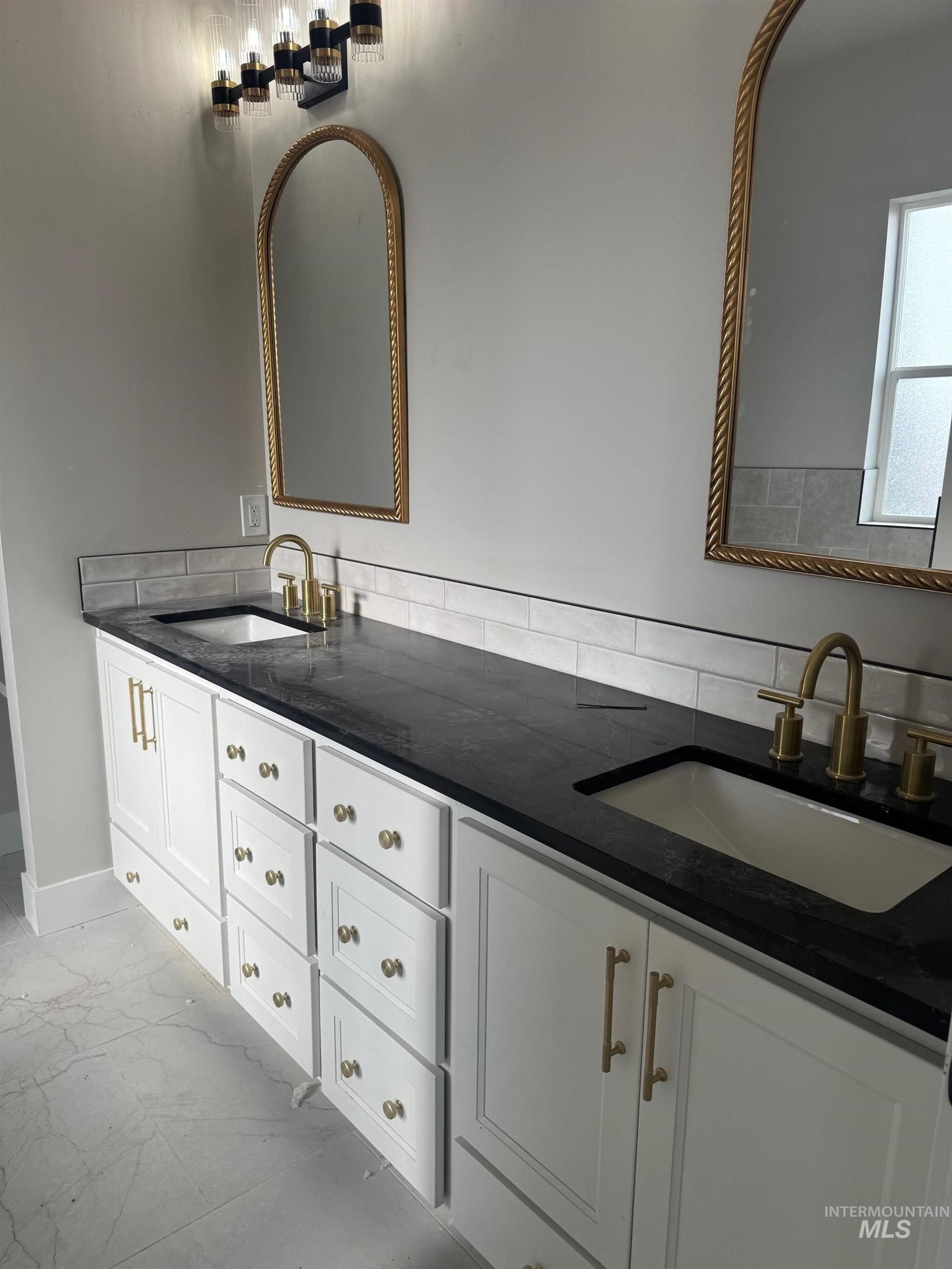 3228 Flight Deck Dr. New Plymouth, ID 83655