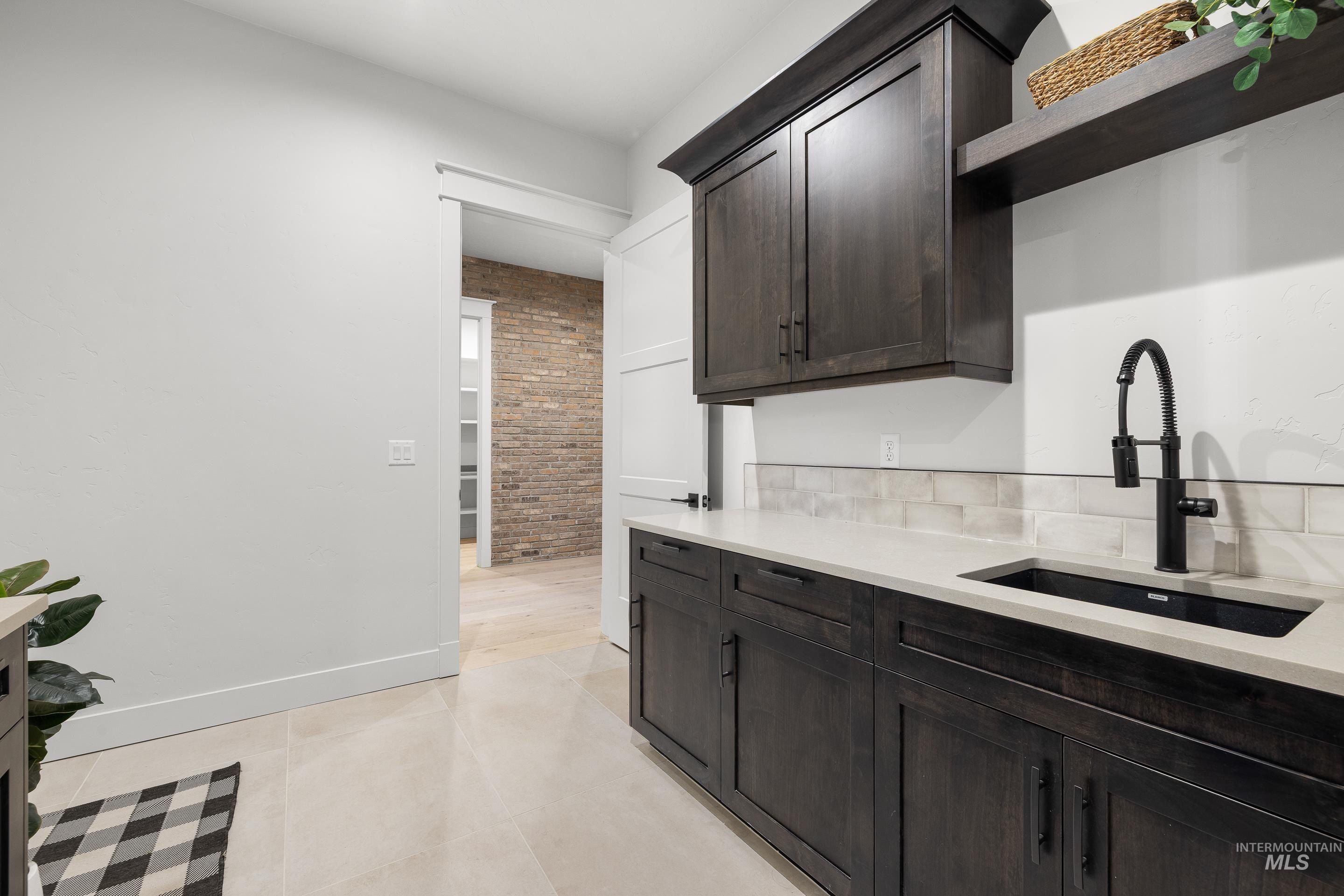 133 S Steel Farm. Eagle, ID 83616