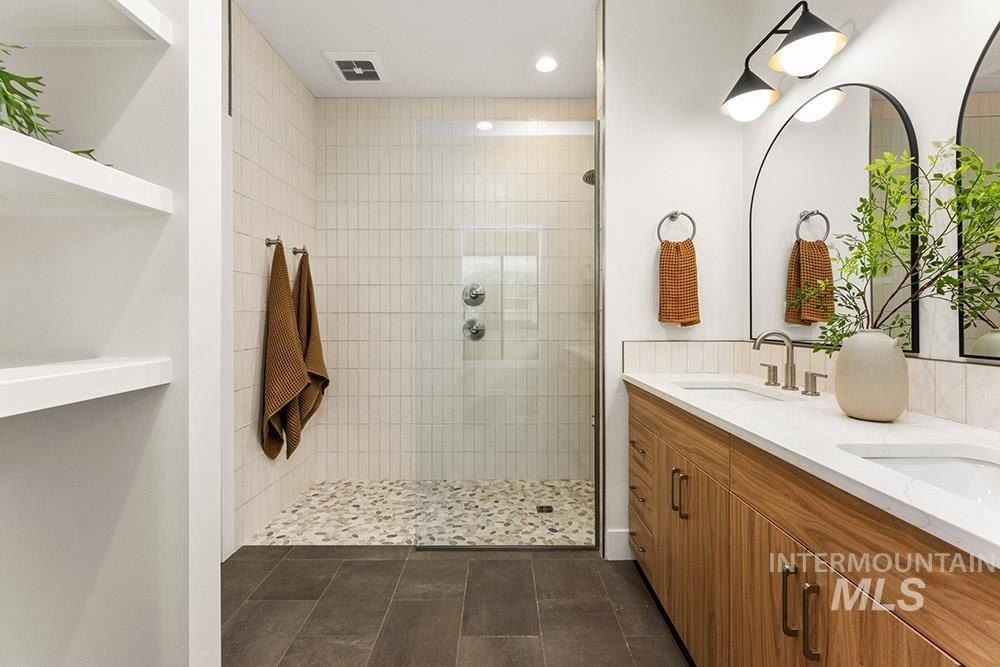 3382 W Whimbrel Lane. Boise, ID 83703