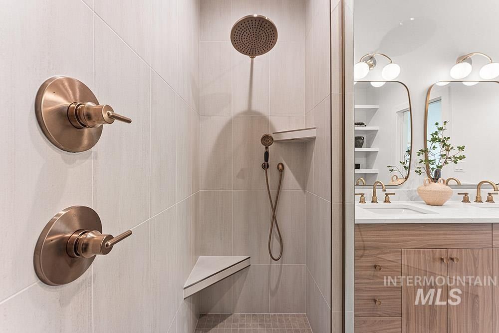 3353 W Whimbrel Lane. Boise, ID 83703