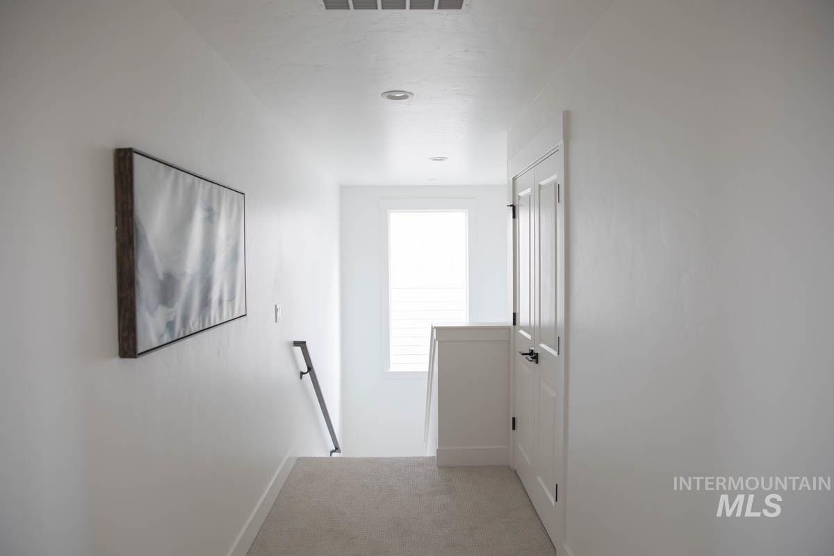 2545 E Cavern Way. Meridian, ID 83642