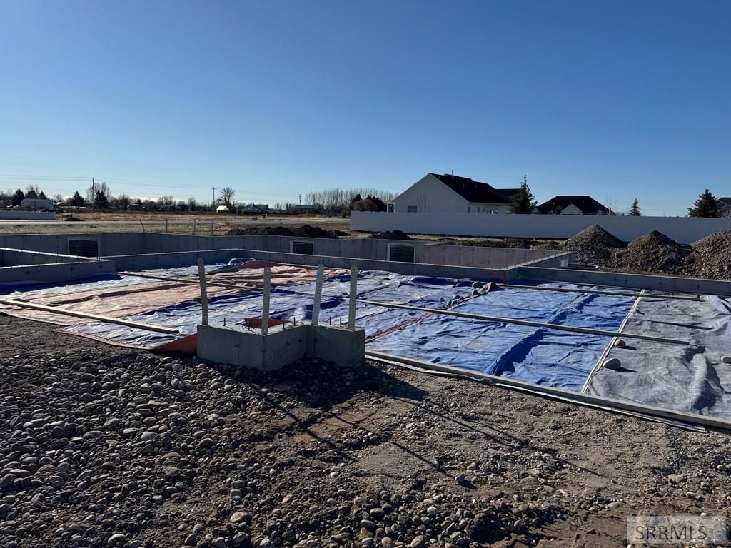 209 N 4117 E. Idaho Falls, ID 83402